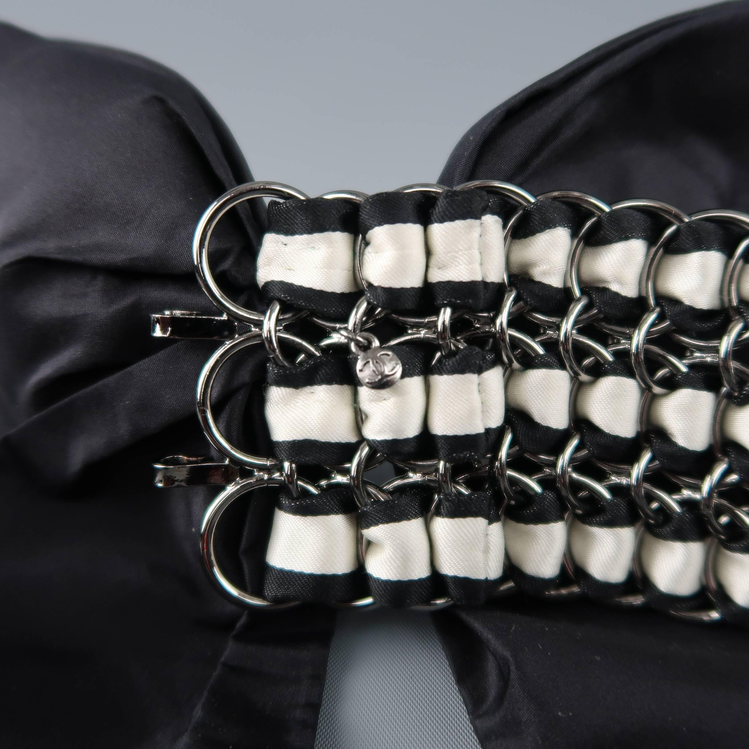 CHANEL Belt - Autumn 2006 - (MED) Black Cream Woven Silk Ribbon & Chain Bow Belt 2