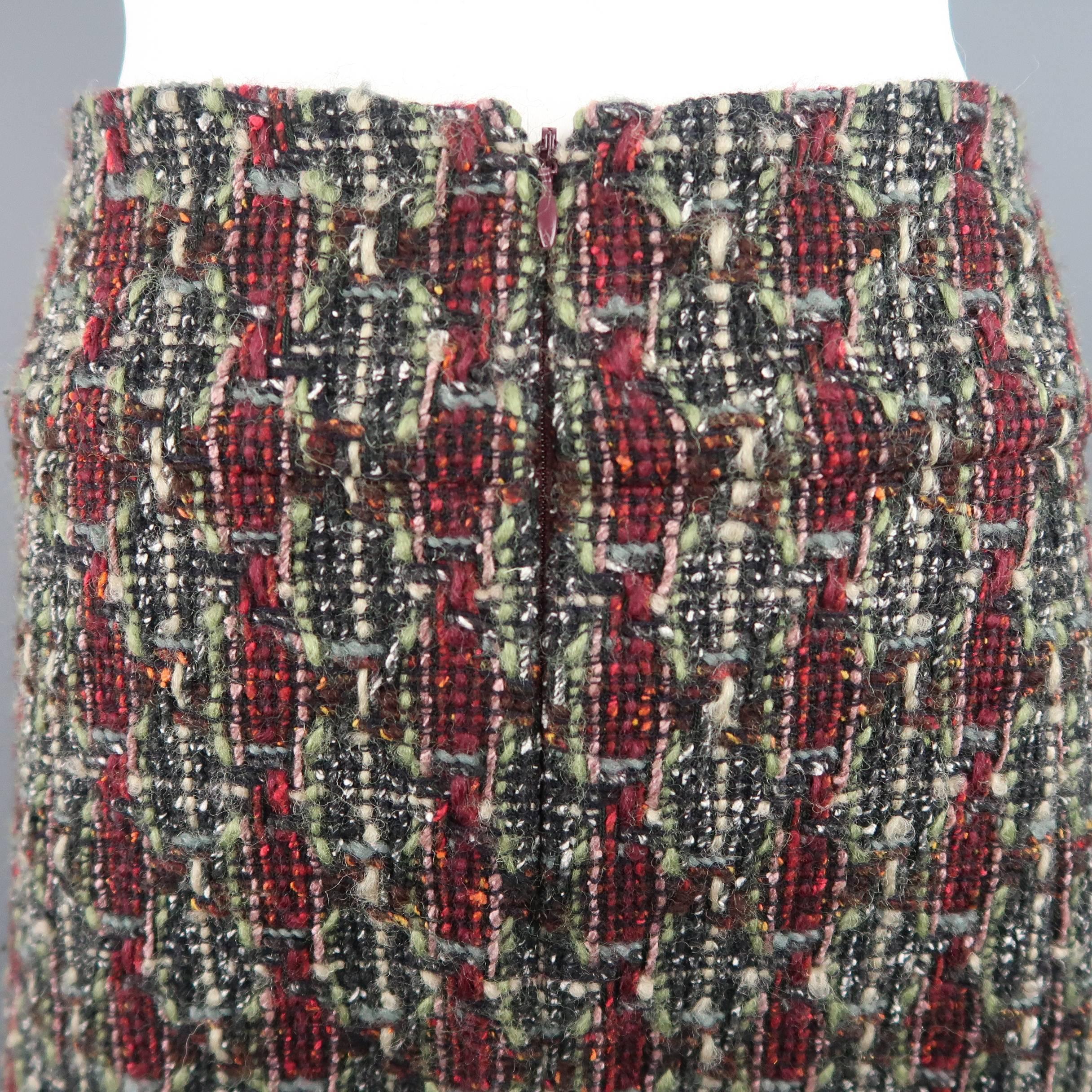 CHANEL Skirt - Size 14 - Burgundy & Green Wool Blend Boucle Tweed A Line Skirt In Excellent Condition In San Francisco, CA