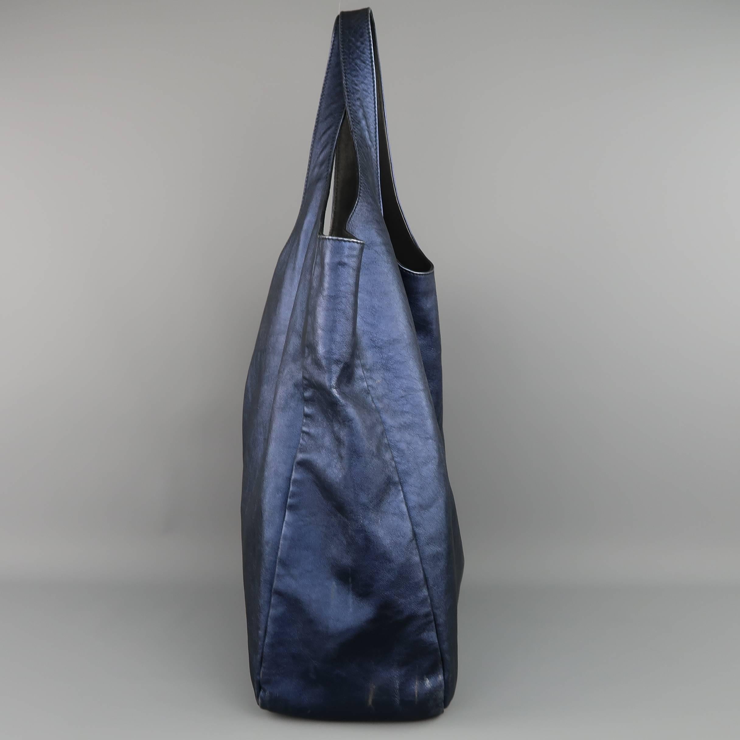 Burberry Prorsum Metallic Navy Leather Shoulder Tote Bag, Spring 2013 Collection In Fair Condition In San Francisco, CA