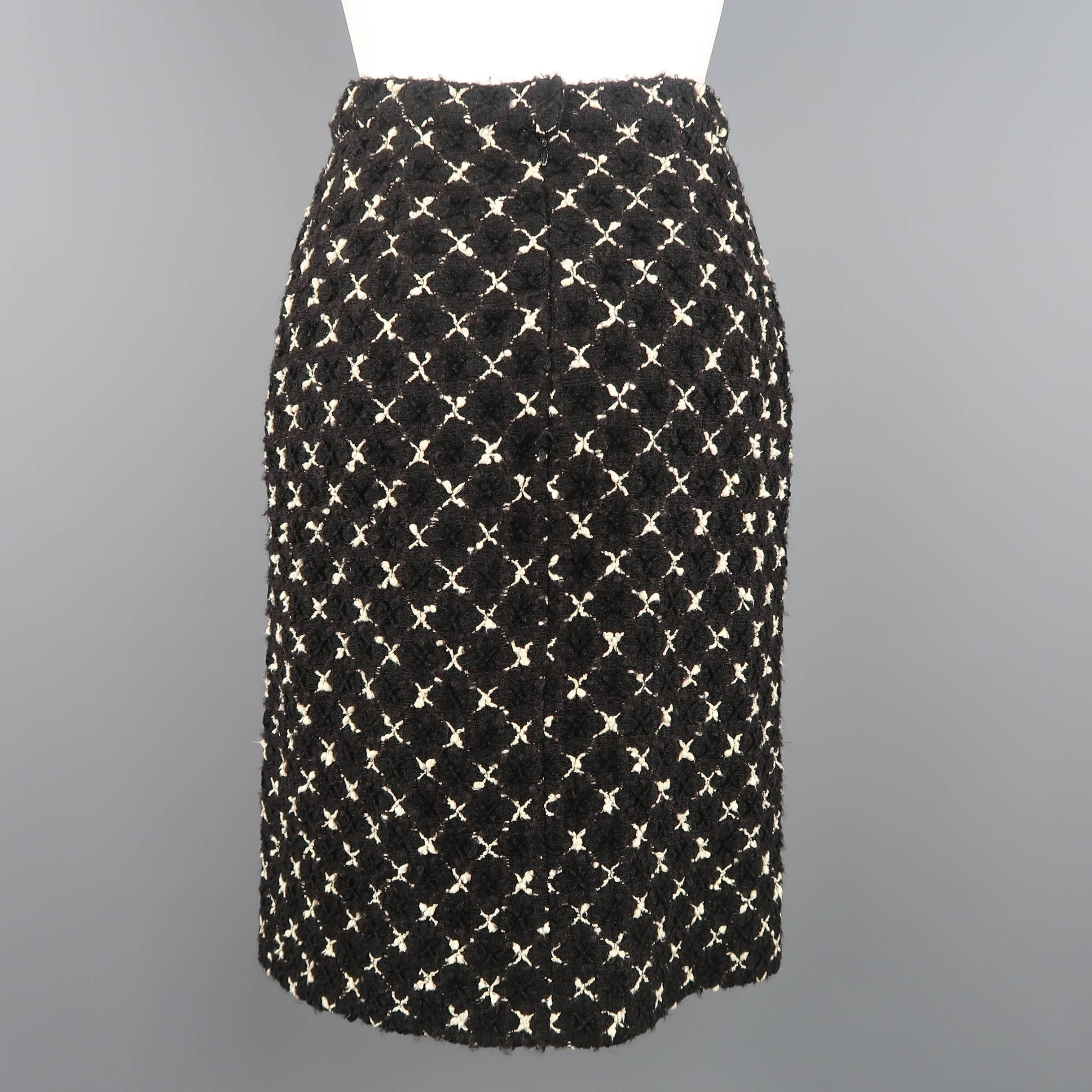 Vintage CHANEL Skirt - Small Black & White X Print Boucle Tweed Pencil Skirt In Fair Condition In San Francisco, CA