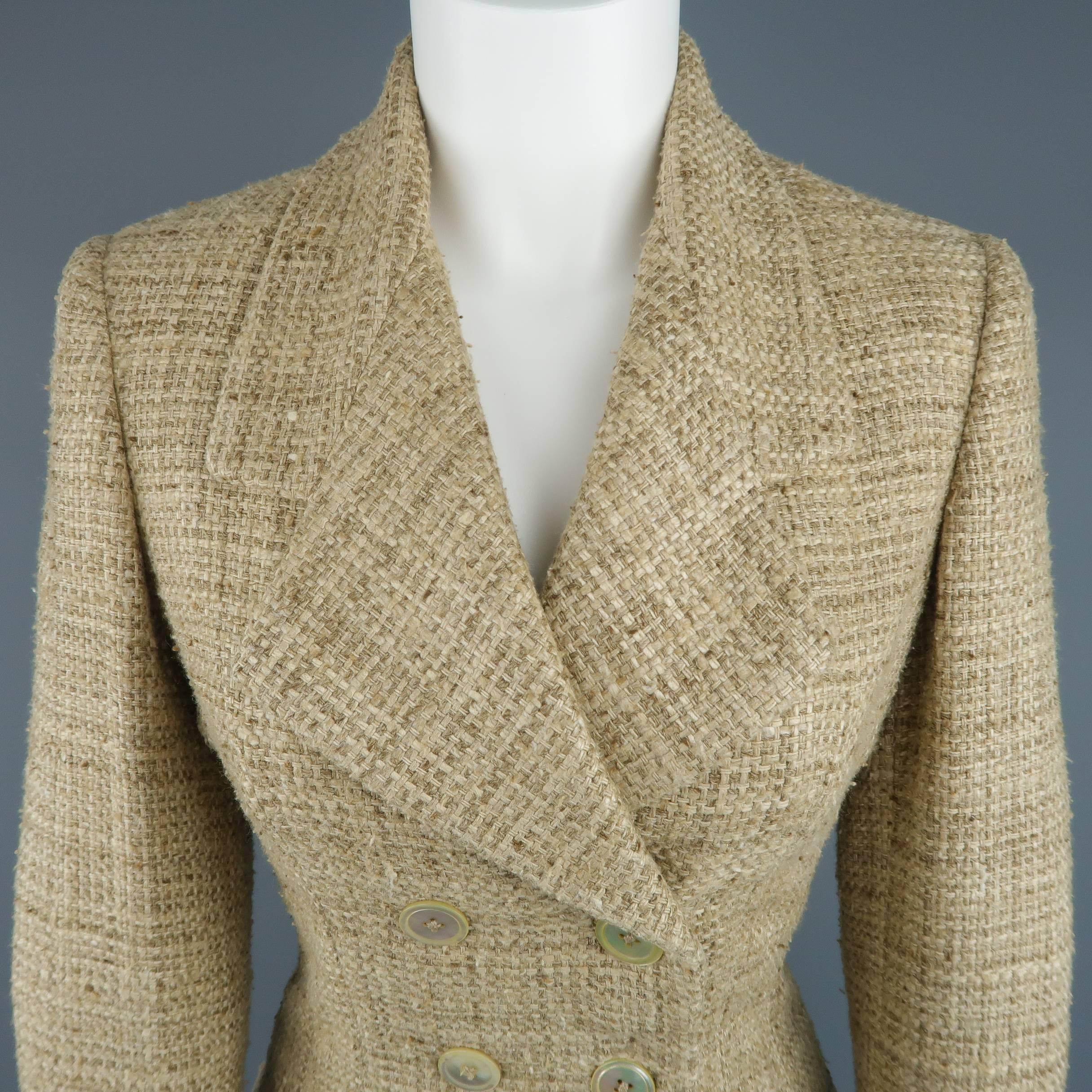 RALPH LAUREN COLLECTION jacket comes in a multi-tonal beige woven silk fabric and features a double breasted front and faux button cuff sleeves. Made in Italy.
 
Excellent Pre-Owned Condition.
Marked: US 8
 
Measurements:
 
Shoulder: 15.5 in.
Bust: