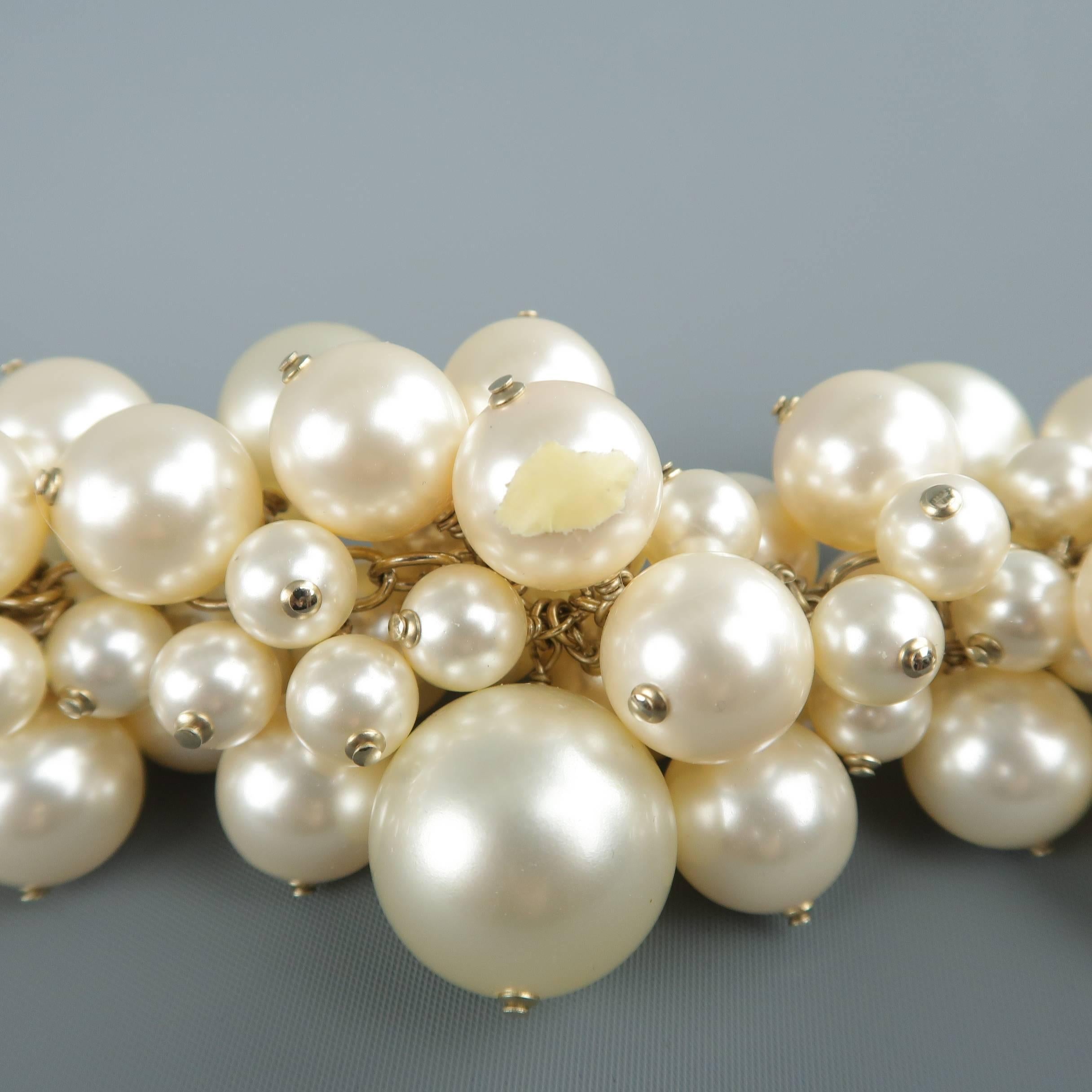 Chanel Runway Cream Light Gold Pearl Cluster Chain Necklace, Spring 2013   In Good Condition In San Francisco, CA