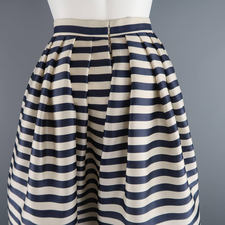 OSCAR DE LA RENTA Skirt Size 6 Cream and Navy Striped Silk Pleated Ball ...