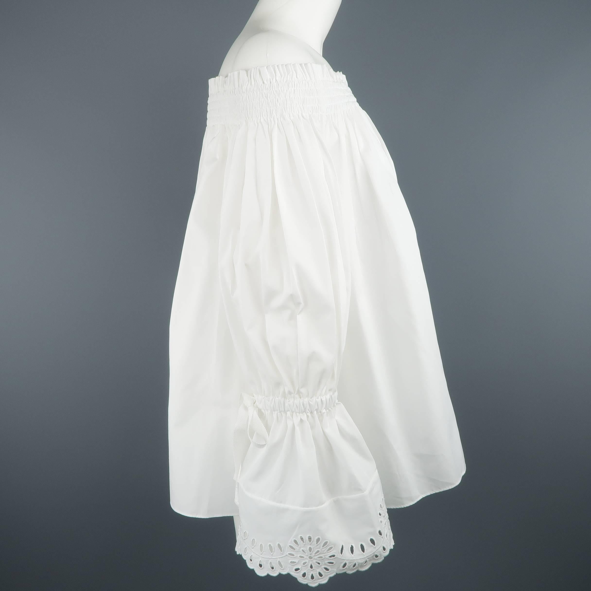 ALEXANDER MCQUEEN Size 4 White Cotton Off The Shoulder A Line Peasant Blouse In Excellent Condition In San Francisco, CA