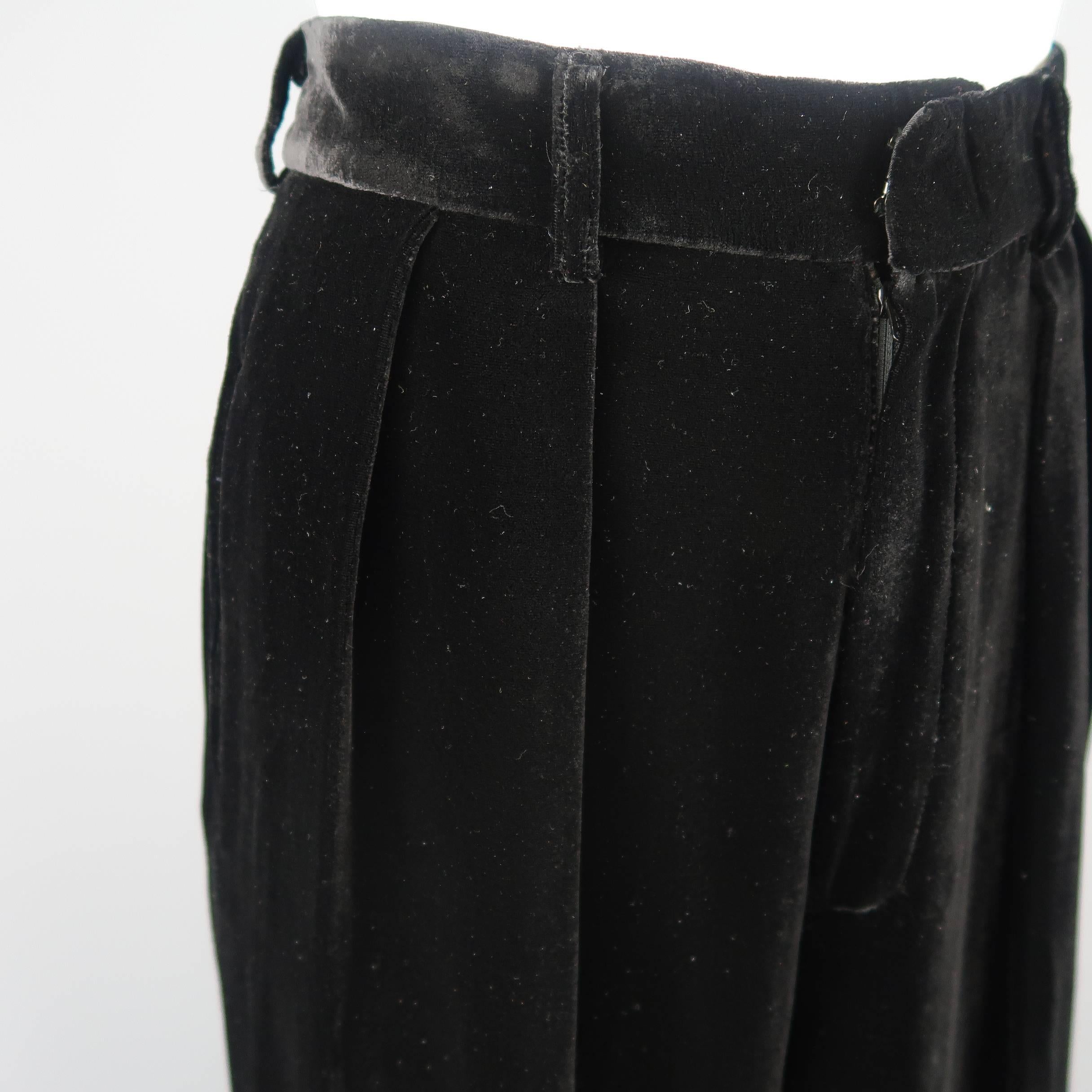  DONNA KARAN Size 8 Black Velvet High Rise Pleated Dress Pants In Excellent Condition In San Francisco, CA
