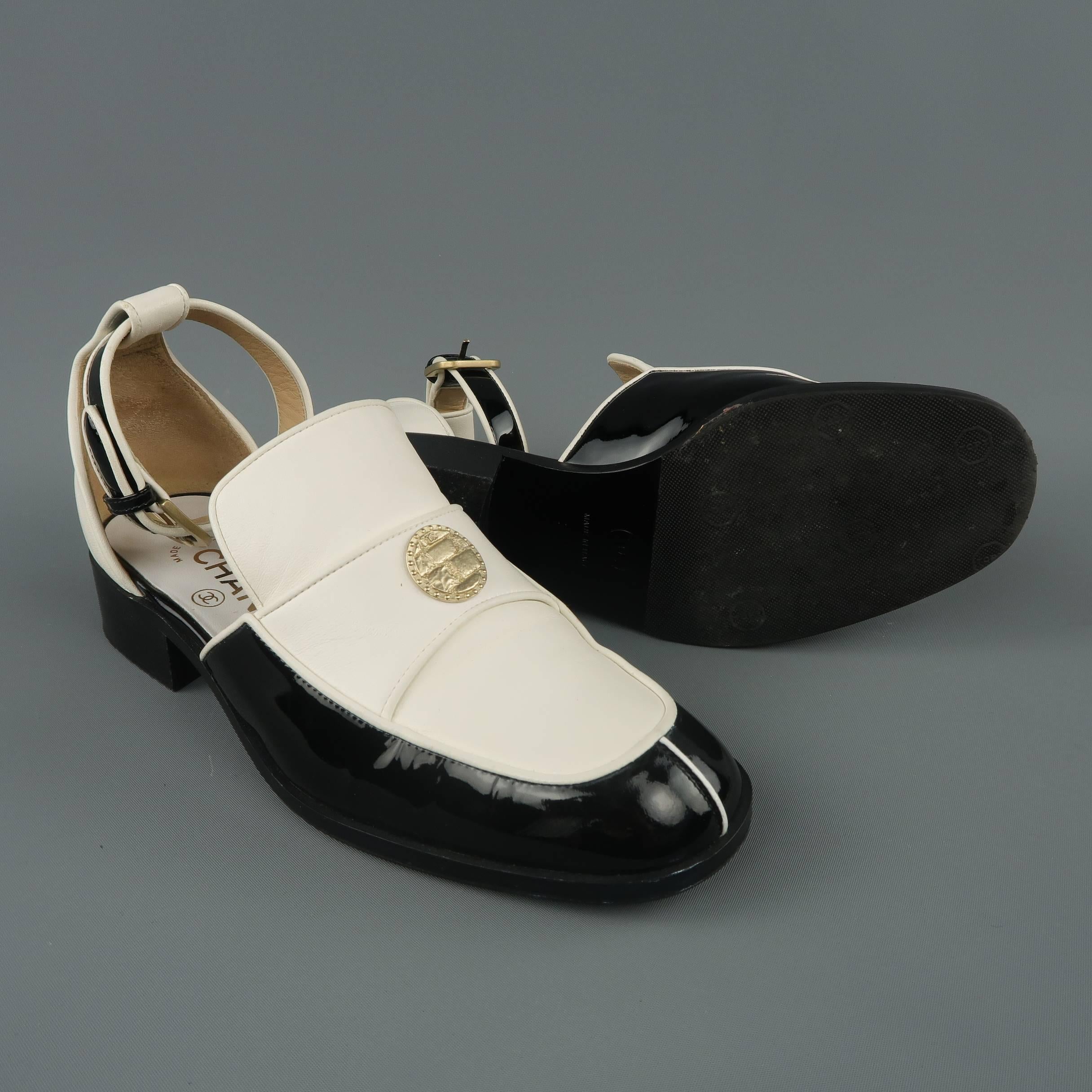 CHANEL Size 5.5 Black & White Leather Ankle Strap Loafer Flats In Excellent Condition In San Francisco, CA
