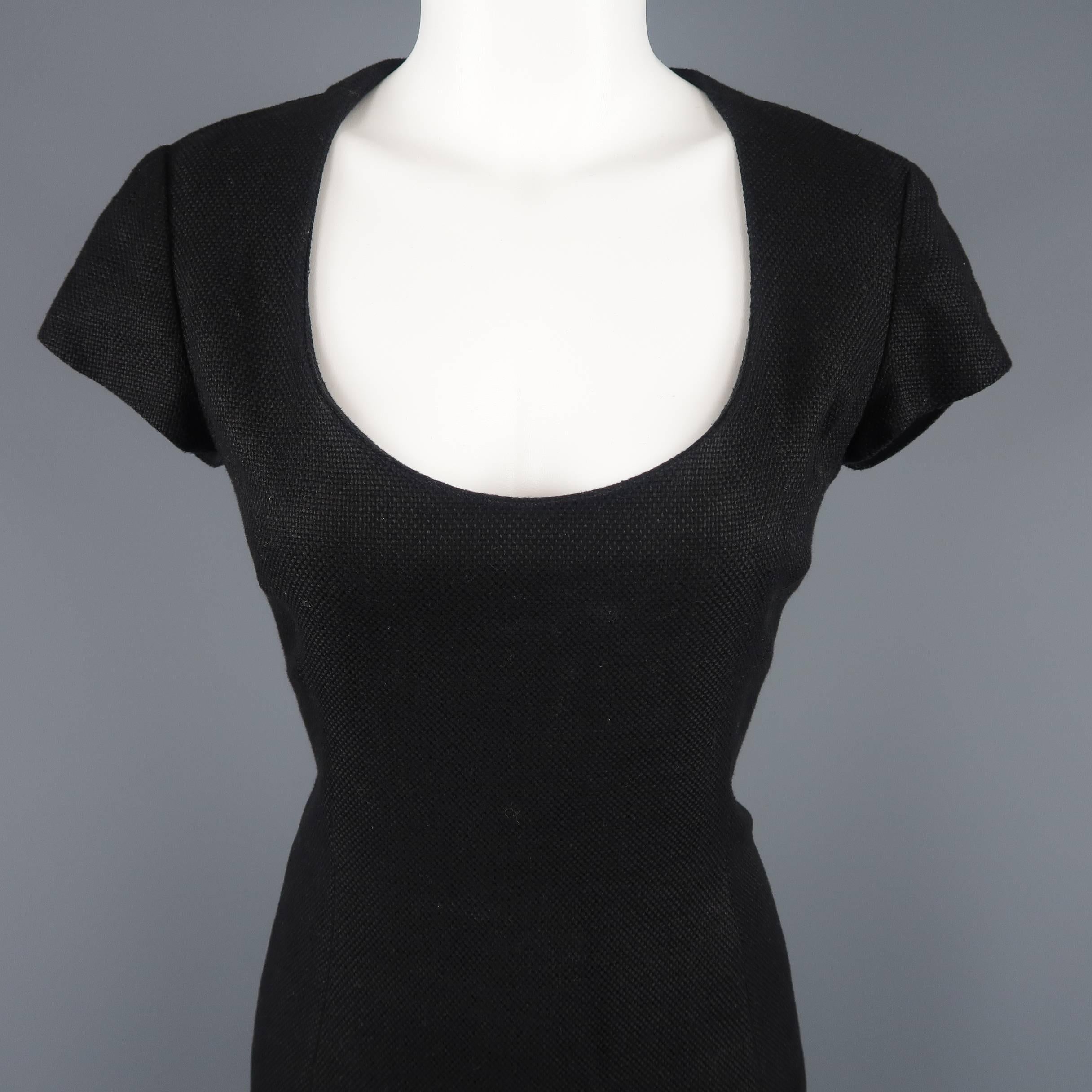 RALPH LAUREN COLLECTION dress comes in black woven linen fabric with a scoop neck, cap sleeves, and sheath silhouette. Made in USA.
 
Good Pre-Owned Condition.
Marked: 8
 
Measurements:
 
Shoulder: 15 in.
Bust: 36 in.
Waist: 32 in.
Hip: 40