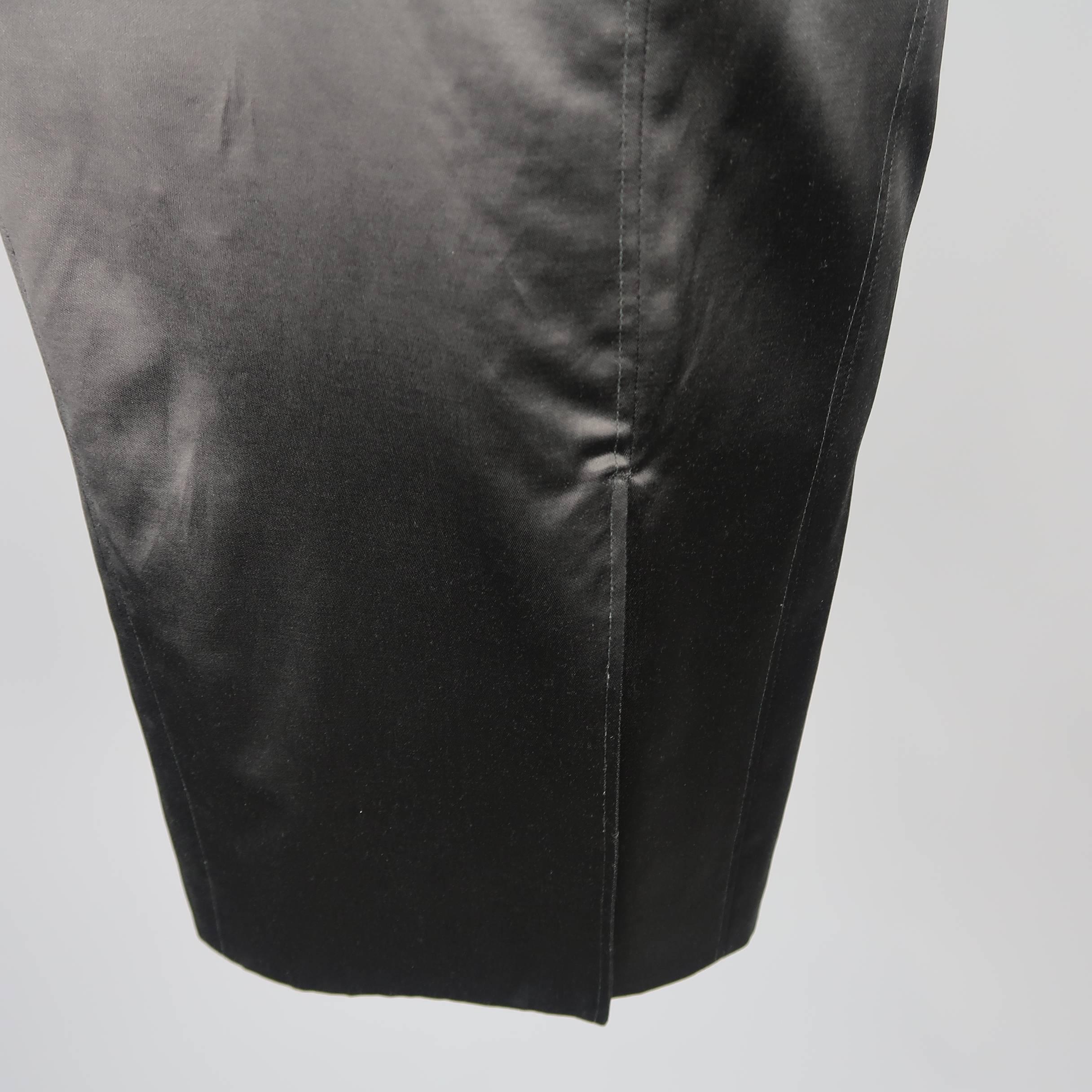 GUCCI by TOM FORD Size 4 Black Satin Pencil Skirt In New Condition In San Francisco, CA