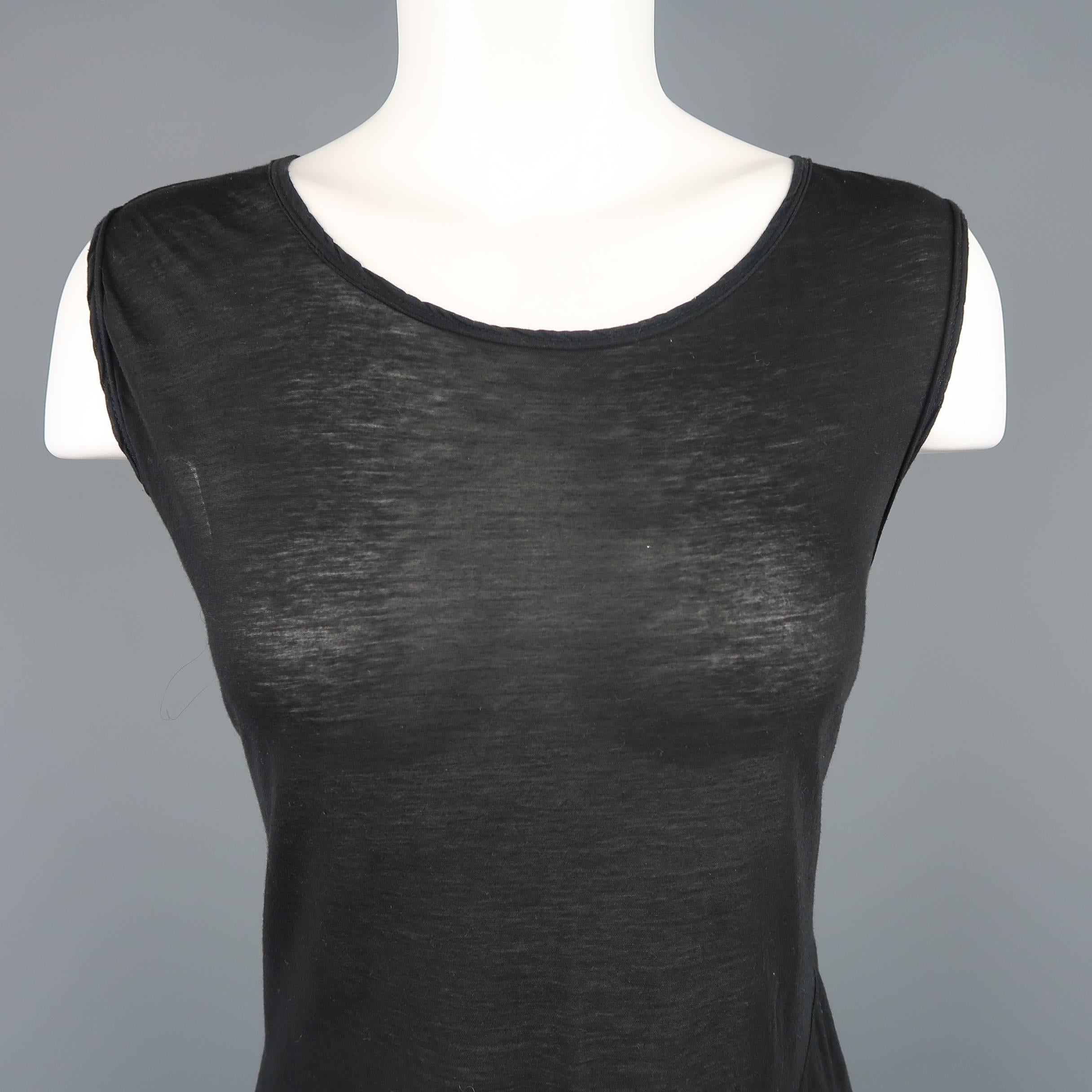 DRKSHDW by RICK OWENS tanks comes in black silk blend burnout jersey with diagonal seams and a scoop neck. Made in Italy.
 
Good Pre-Owned Condition.
Marked: (no size)
 
Measurements:
 
Shoulder: 16 in.
Bust: 38 in.
Length: 31 in.
