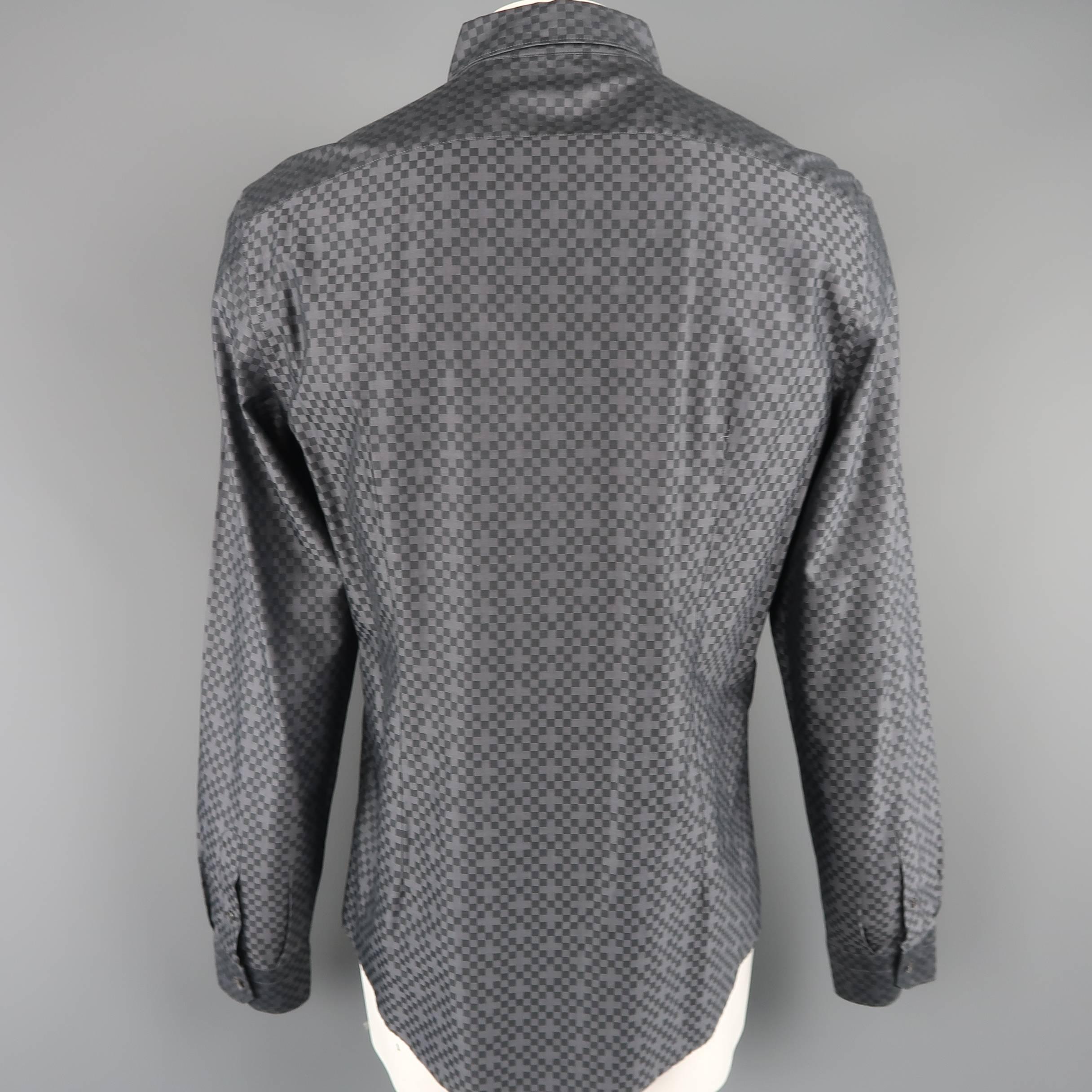 Versace Men's Gray Checkered Cross Pattern Cotton Long Sleeve Shirt In Excellent Condition In San Francisco, CA