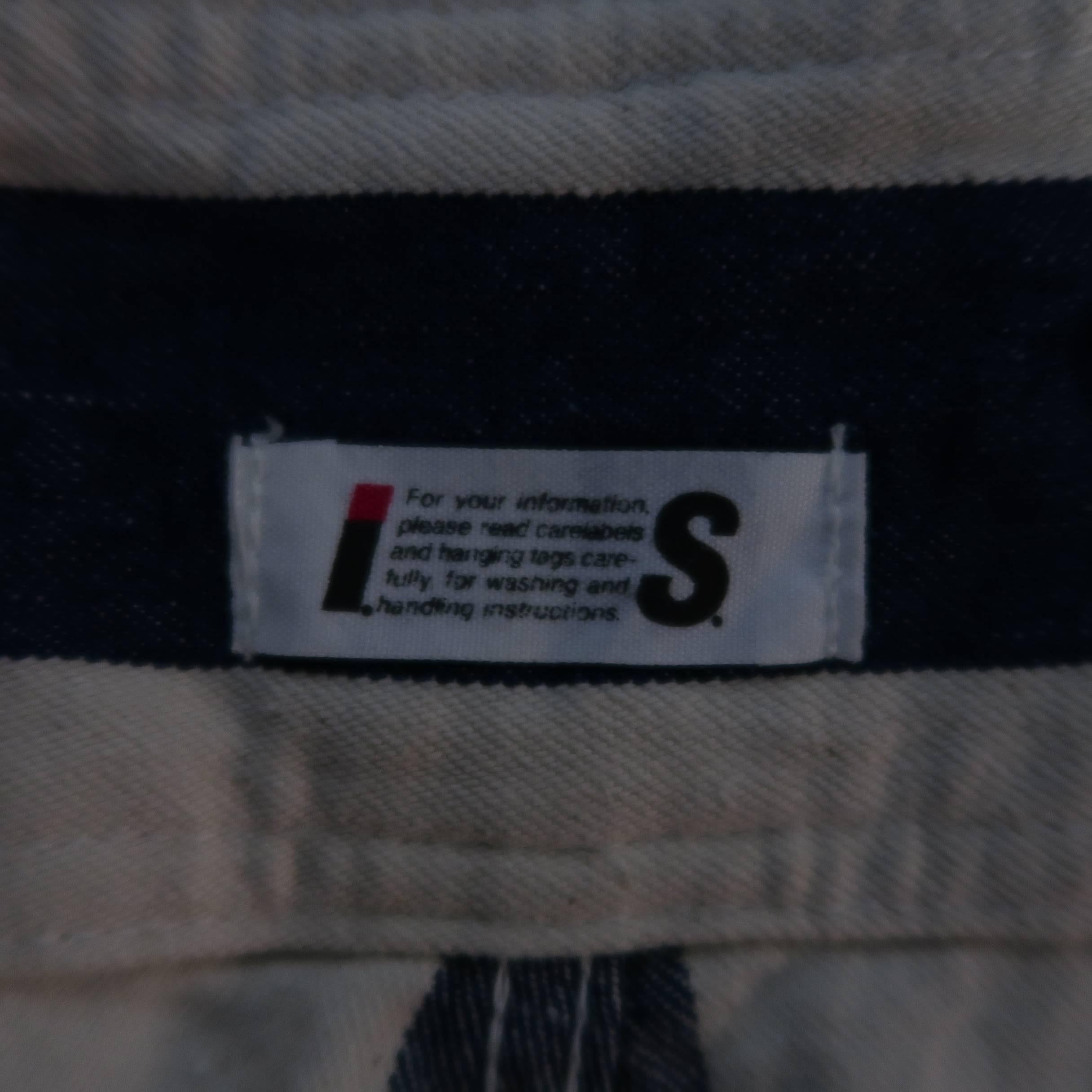 Issey Miyake Men's Beige and Navy Stripe Cotton Sailor Button Shorts 5