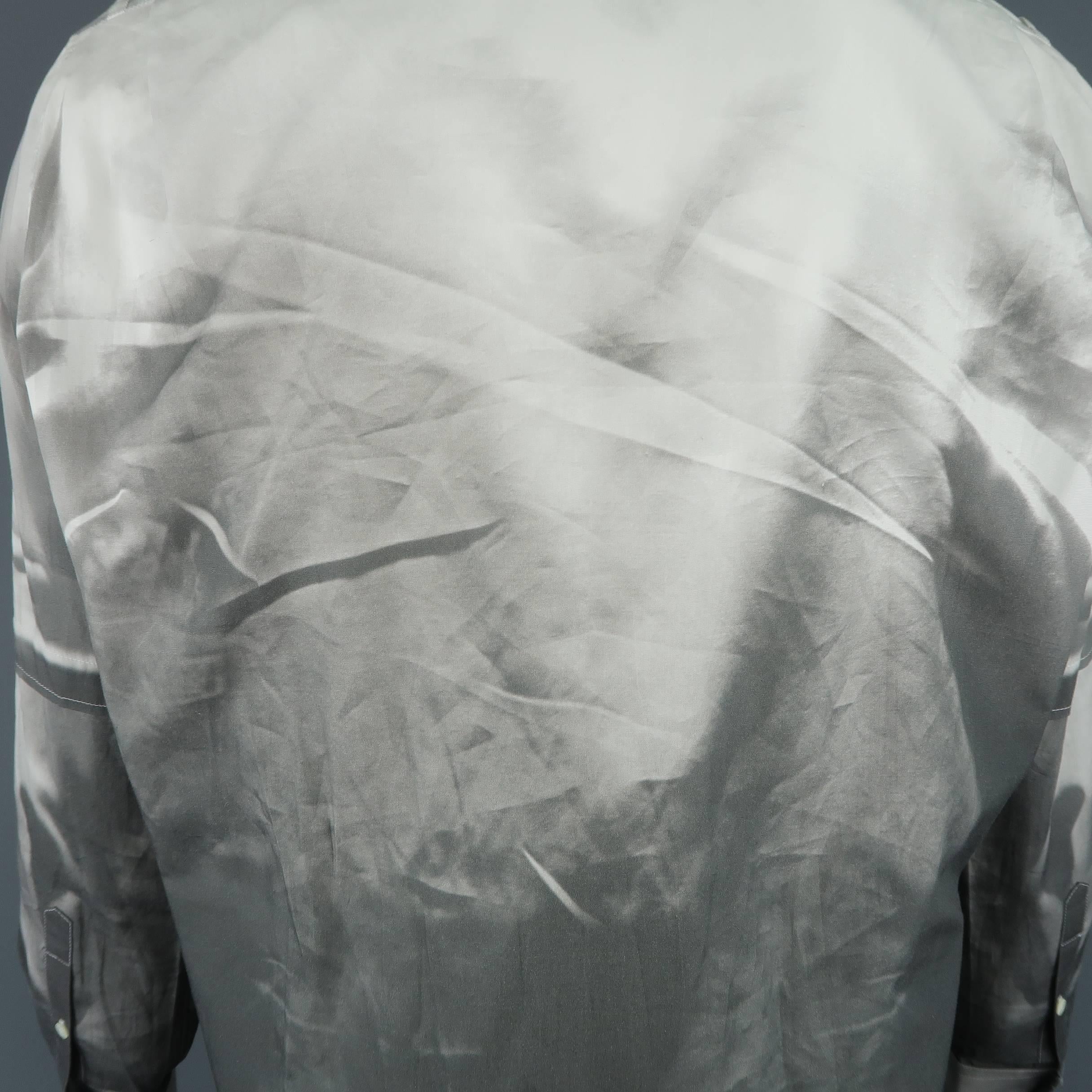 Alexander McQueen Men's Grey and White Print Effect Cotton Long Sleeve Shirt 3