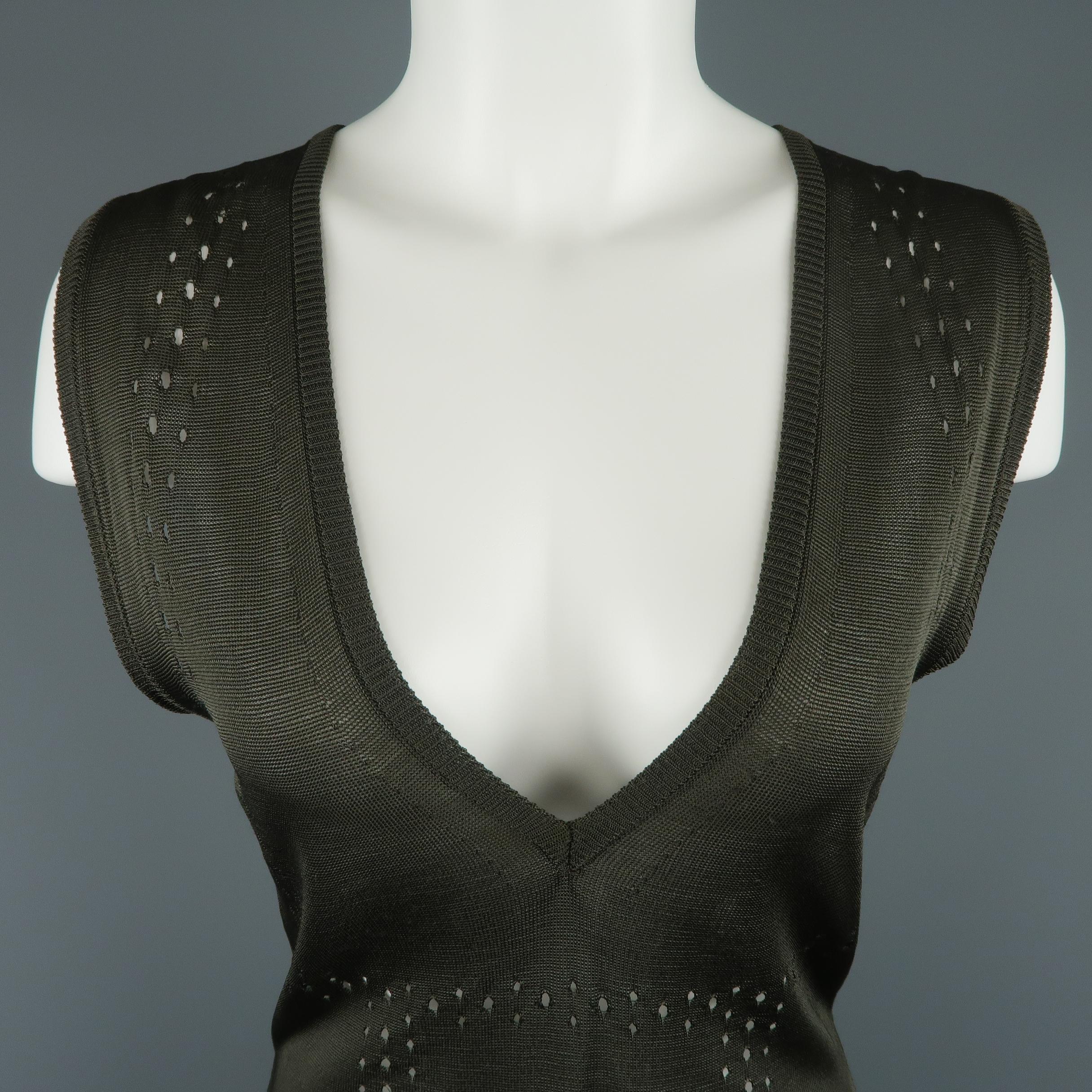 YVES SAINT LAURENT by TOM FORD vest comes in a muted moss green gray viscose knit with a v neck and mesh cross stripes. Made in Italy.
 
Good Pre-Owned Condition.
Marked: L
 
Measurements:
 
Shoulder: 16 in.
Bust: 35 in.
Length: 26 in.