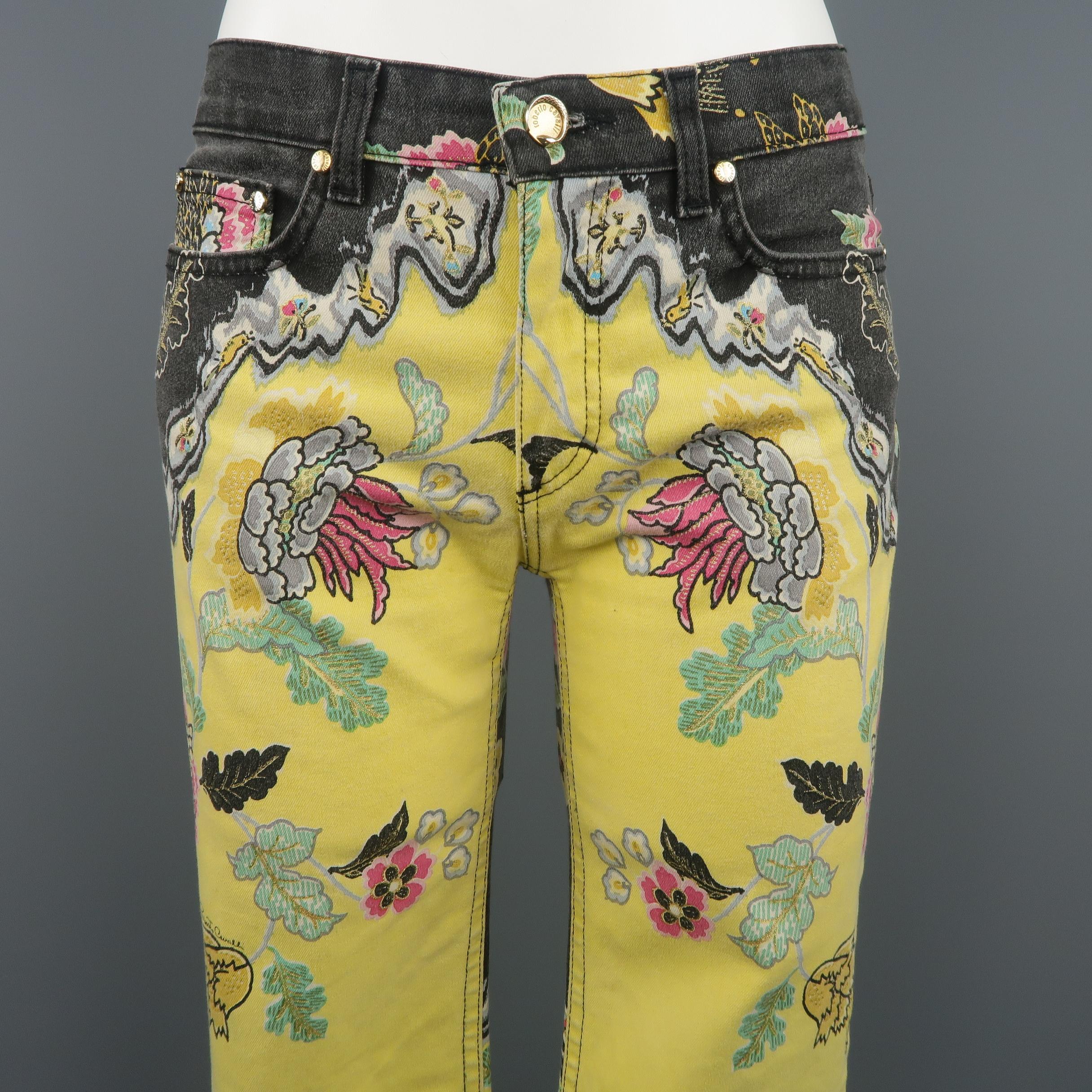 ROBERTO CAVALLI straight leg jeans come in yellow denim with washed black panels and all over floral print. Made in Italy.
 
Excellent Pre-Owned Condition.
Marked: S
 
Measurements:
 
Waist: 28 in.
Rise: 8.5 in.
Inseam: 30 in.