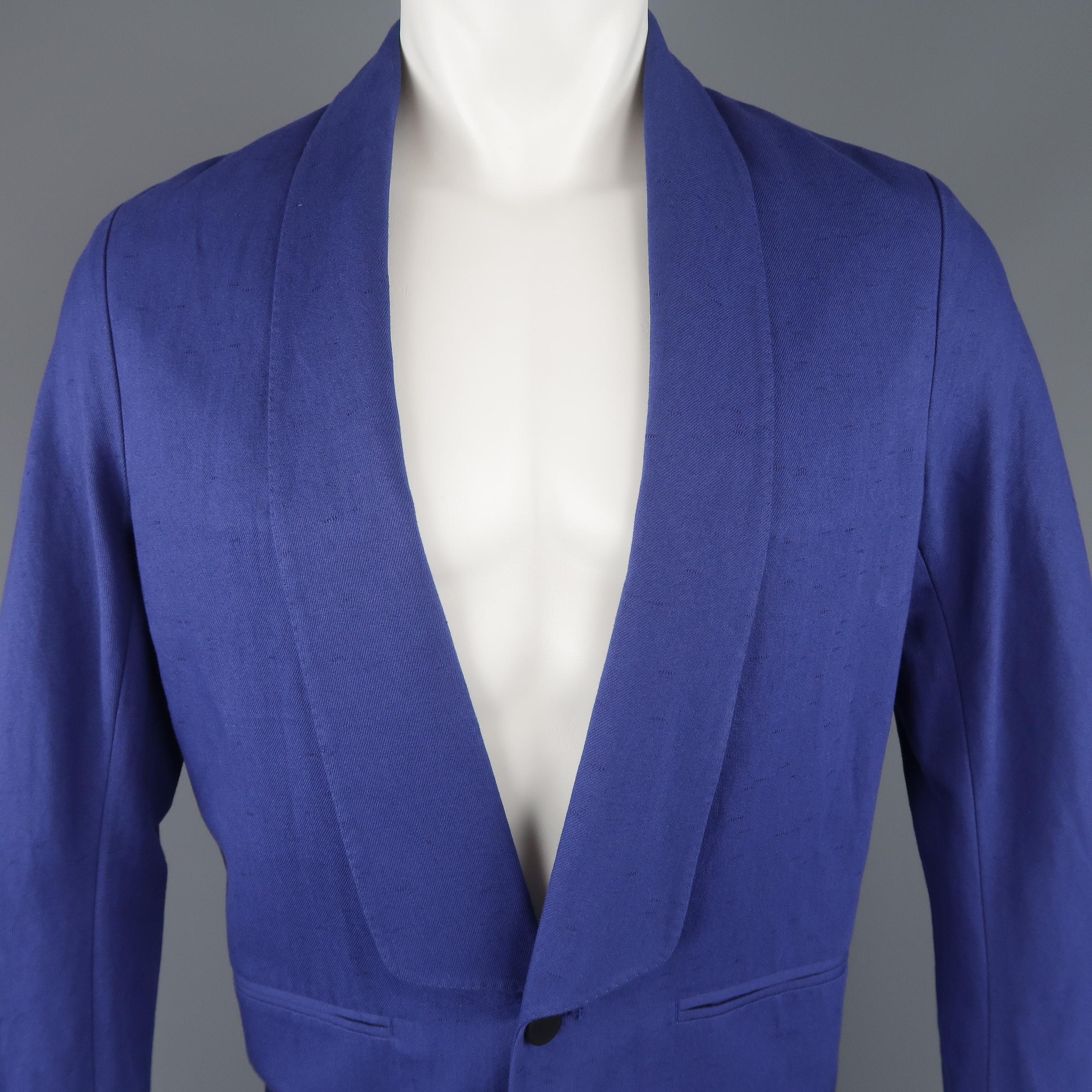 PHILLIP LIM sport coat jacket comes in blue cotton linen blend textured twill with a shawl collar and and single rubberized button.
 
New without Tags
Marked: XS
 
Measurements:
 
Shoulder: 17 in.
Chest: 40 in.
Sleeve: 19 in.
Length: 27 in.