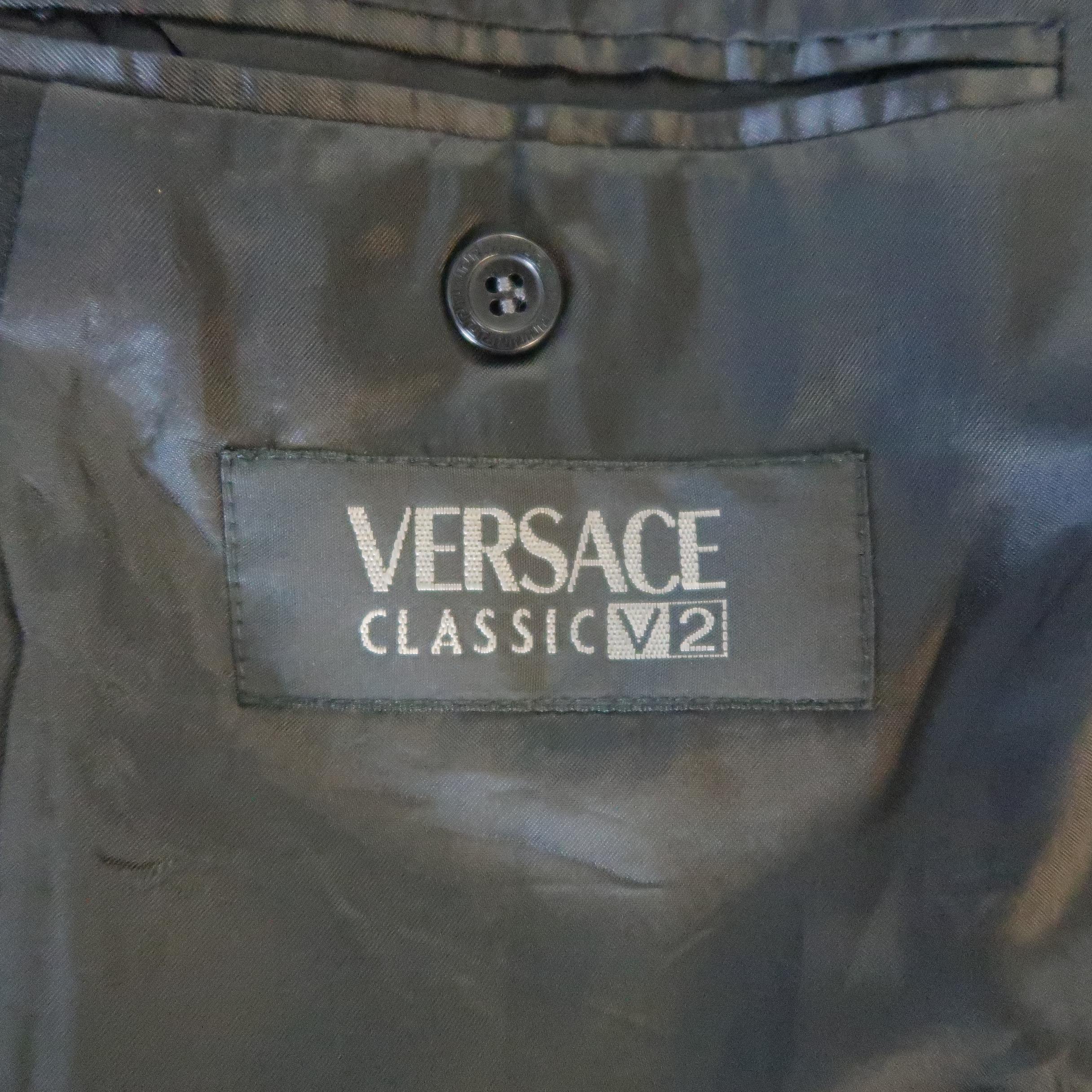 V2 by VERSACE 42 Regular Black Wool Blend Satin Lapel Tuxedo Sport Coat In Excellent Condition In San Francisco, CA