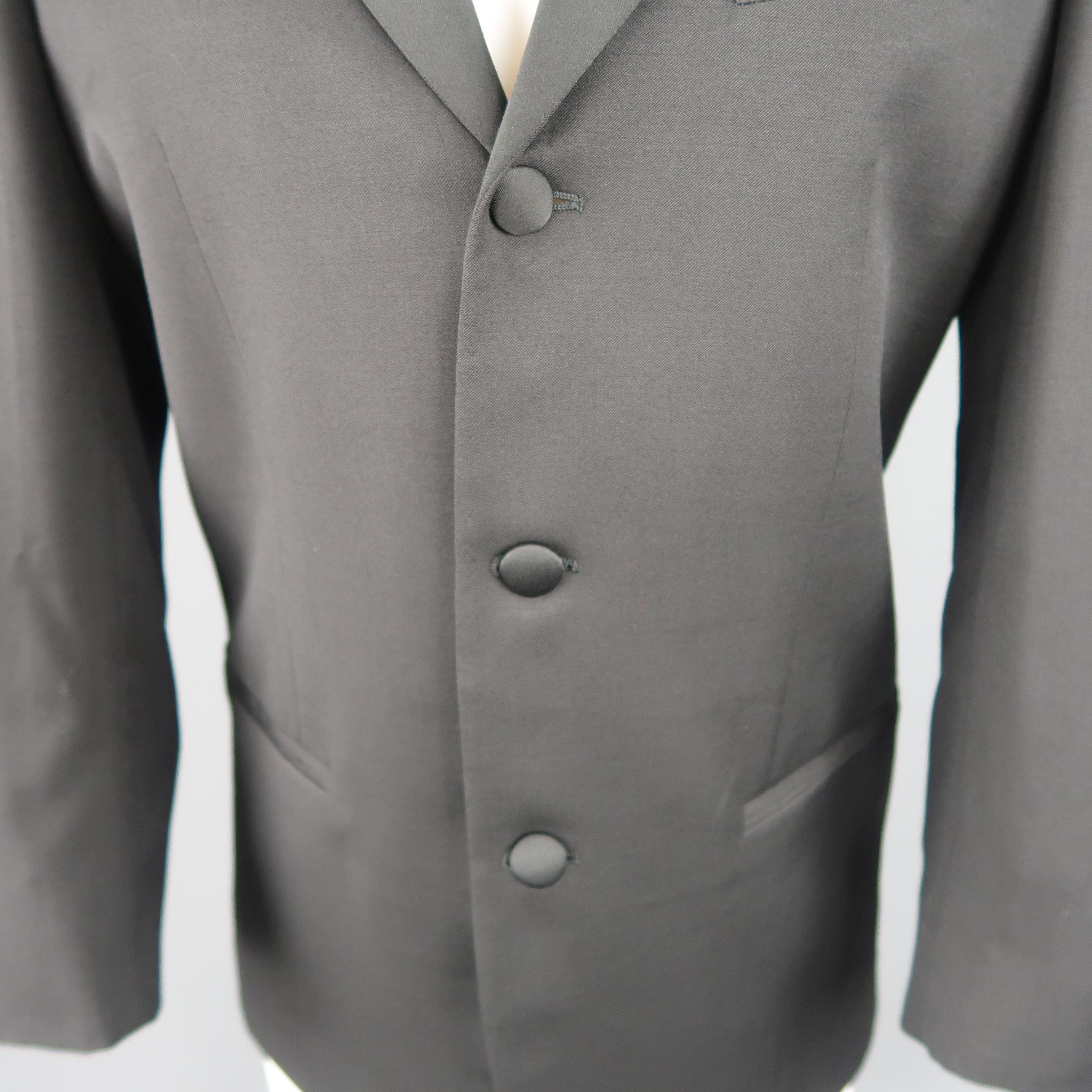 VALENTINO 38 Black Wool Satin Notch Lapel Tuxedo Sport Coat Jacket In Excellent Condition In San Francisco, CA