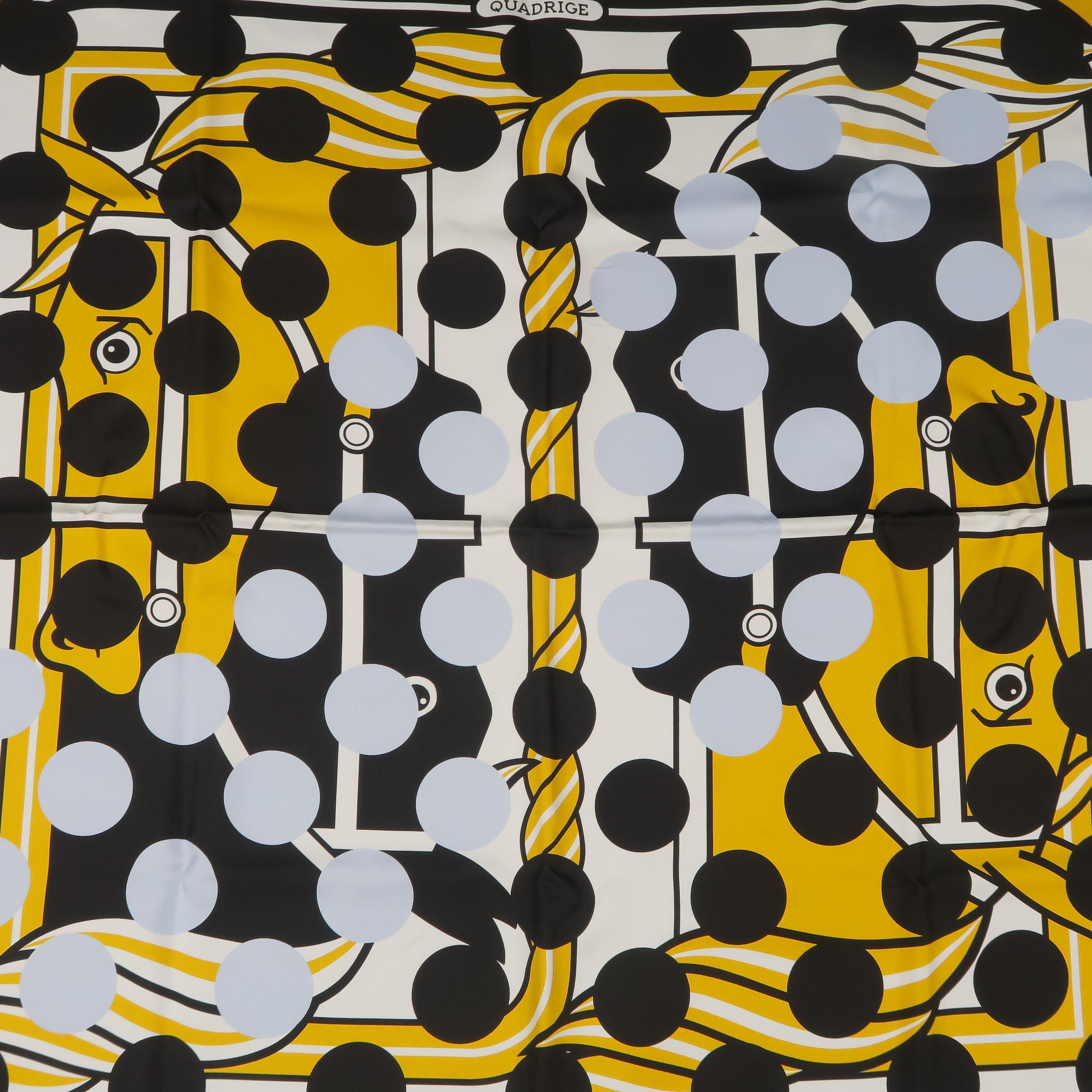 Echarpe quadrige en soie à pois or et noir Hermes x Comme des Garcons 1