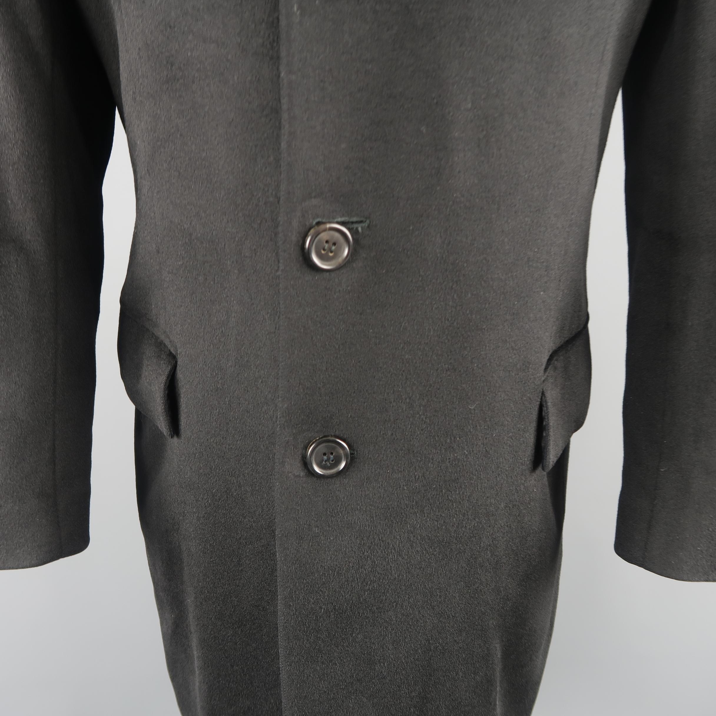 YVES SAINT LAURENT by TOM FORD US40 Black Wool Notch Lapel Coat In Good Condition In San Francisco, CA