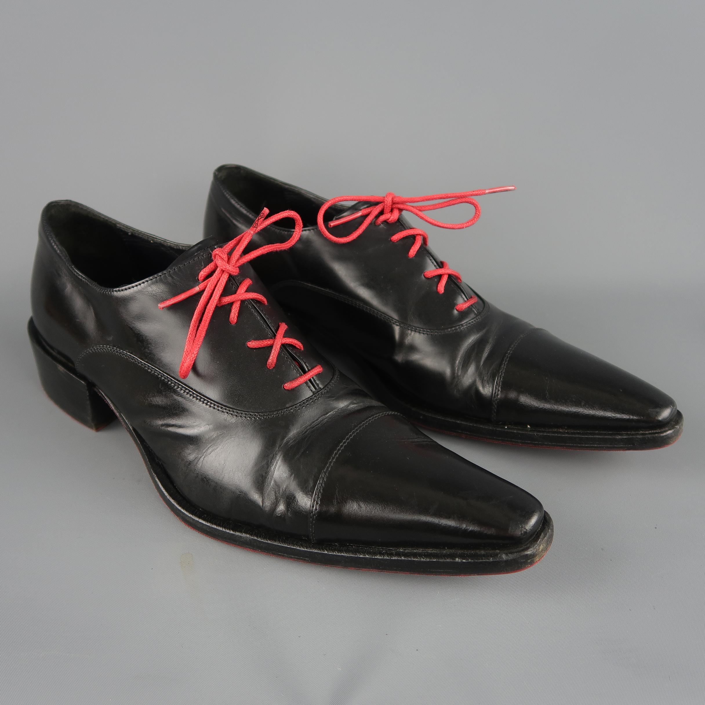 Gianni Barbato dress shoes come in smooth black leather with a pointed cap toe, heeled red sole, and red laces. Made in Italy.
 
Good Pre-Owned Condition.
Marked: (no size)