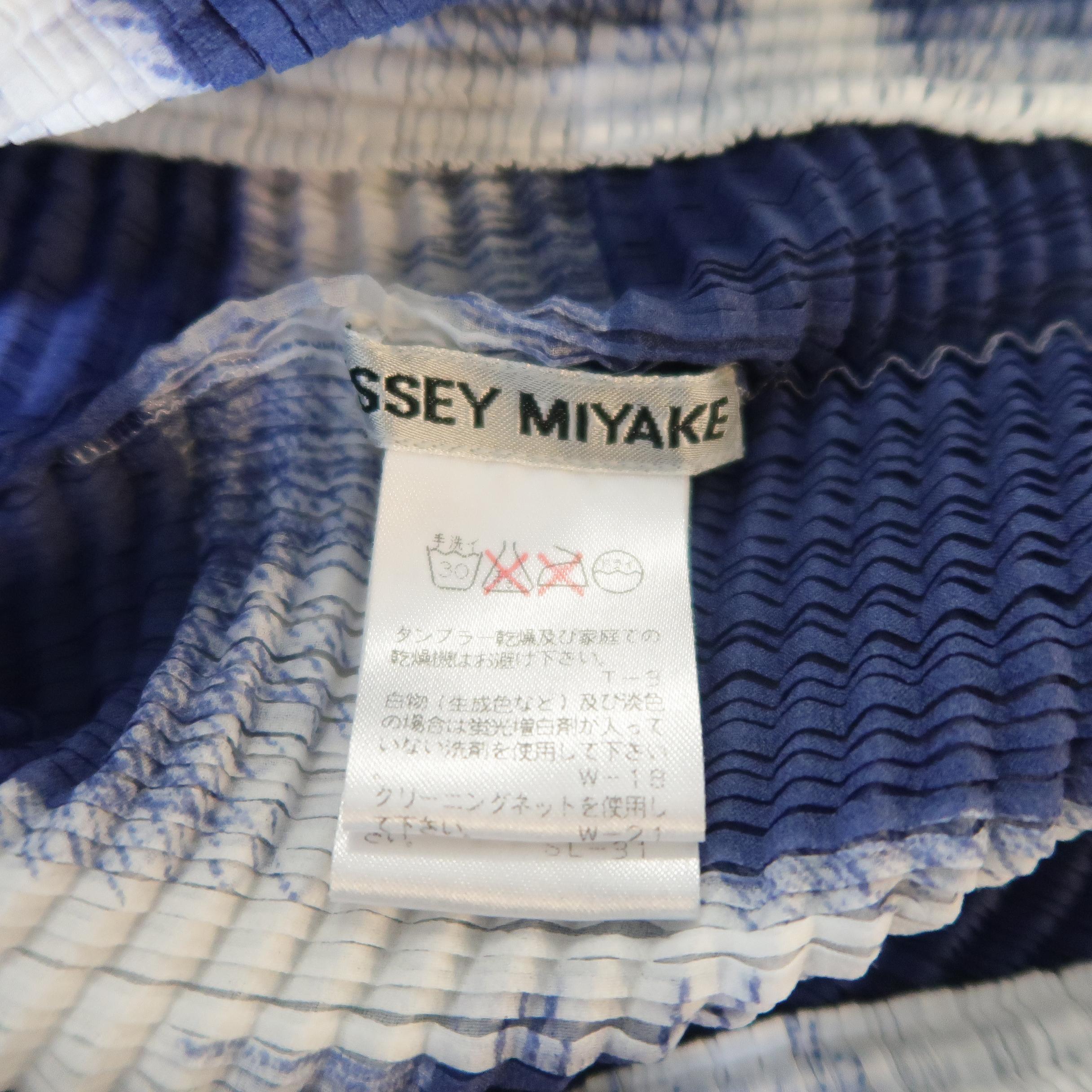 Issey Miyake White and Blue Windowpane Print Pleated Silk Mock Neck Top 2