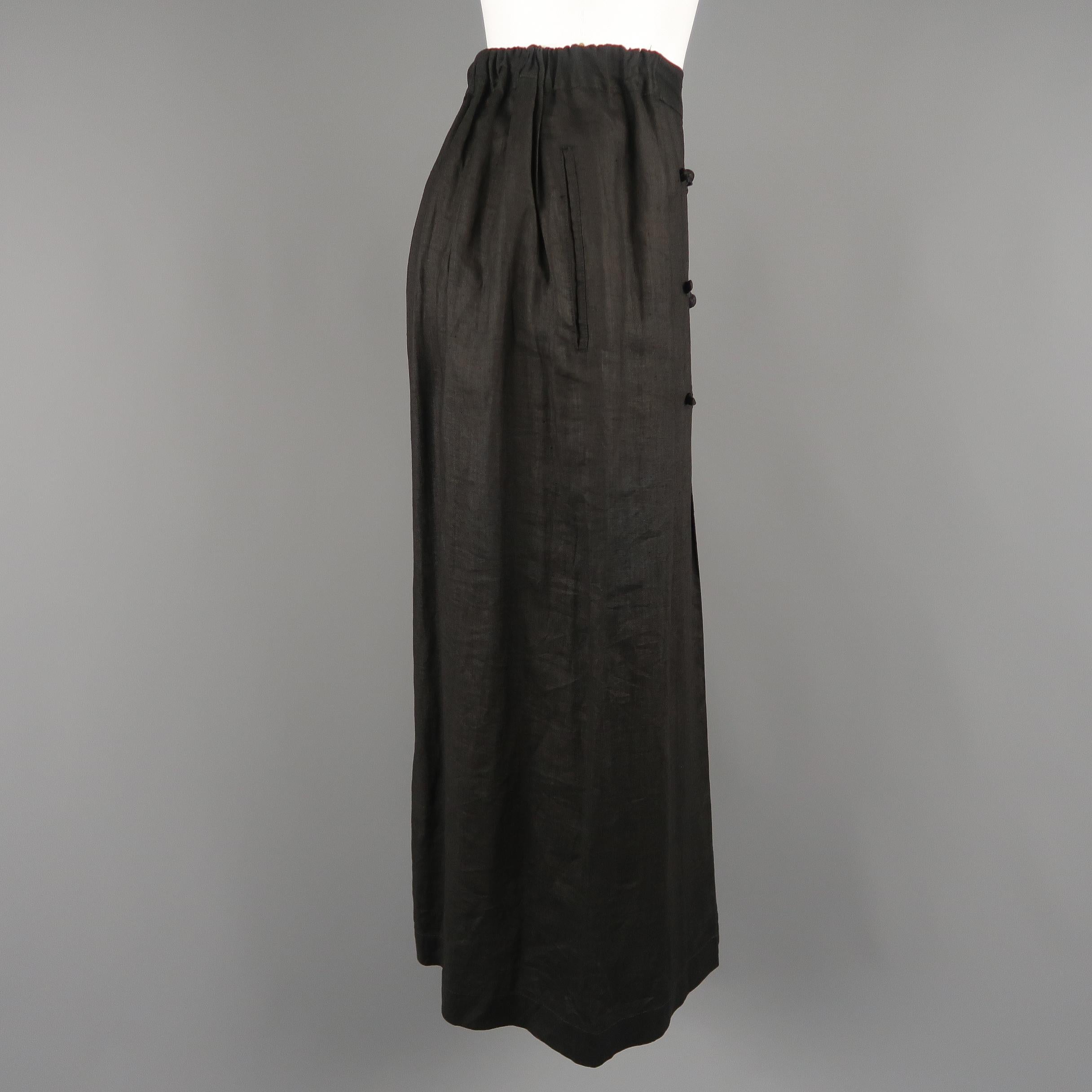 ISSEY MIYAKE Size S Black Linen Toggle Closure A line Wrap Skirt In Good Condition In San Francisco, CA