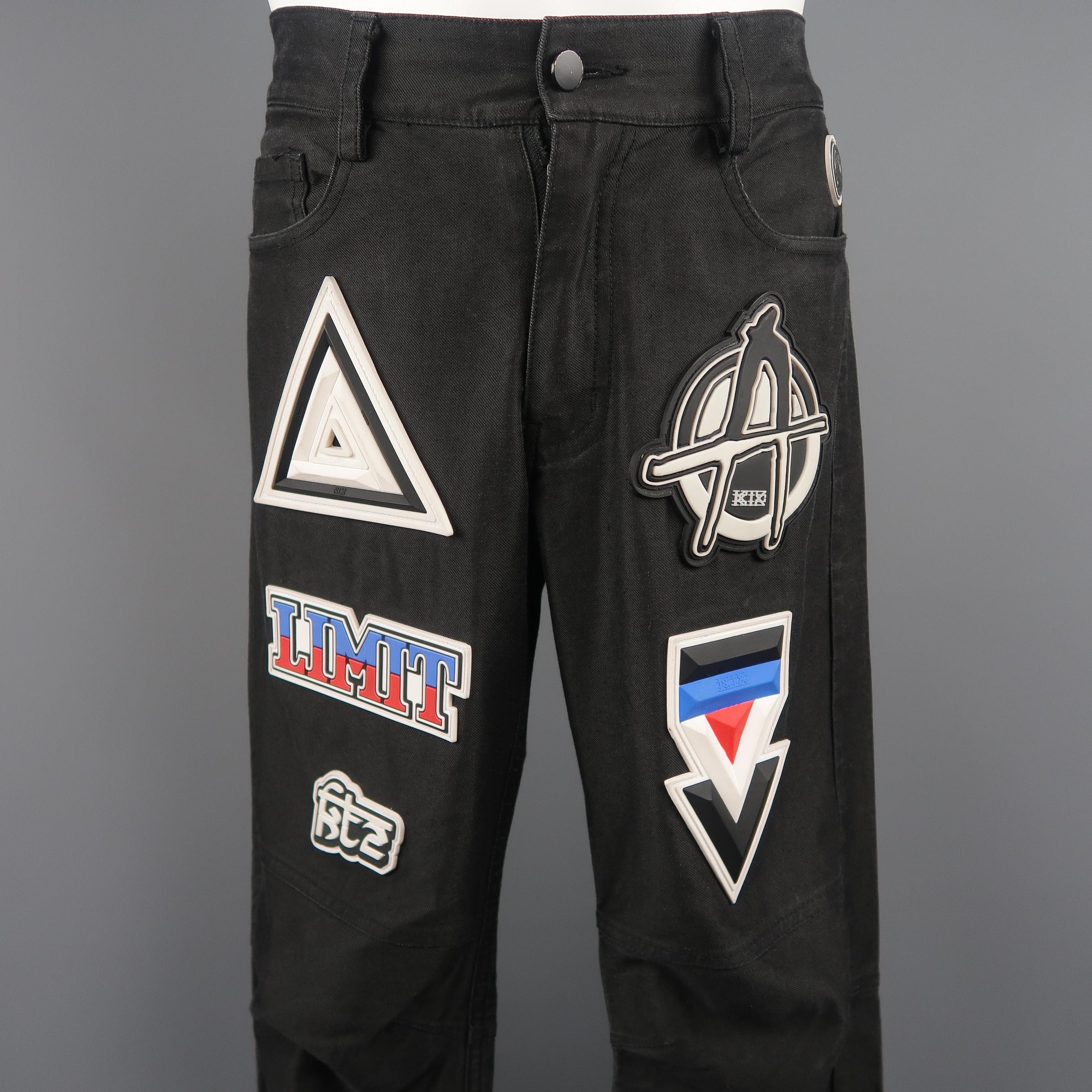 KTZ pants come in black cotton twill darted knees and rubber motocross pant appliques. Minor wear.
Good Pre-Owned Condition.
Marked: M
 
Measurements: 
Waist: 35 in.
Rise: 10 in.
Inseam: 32 in.
