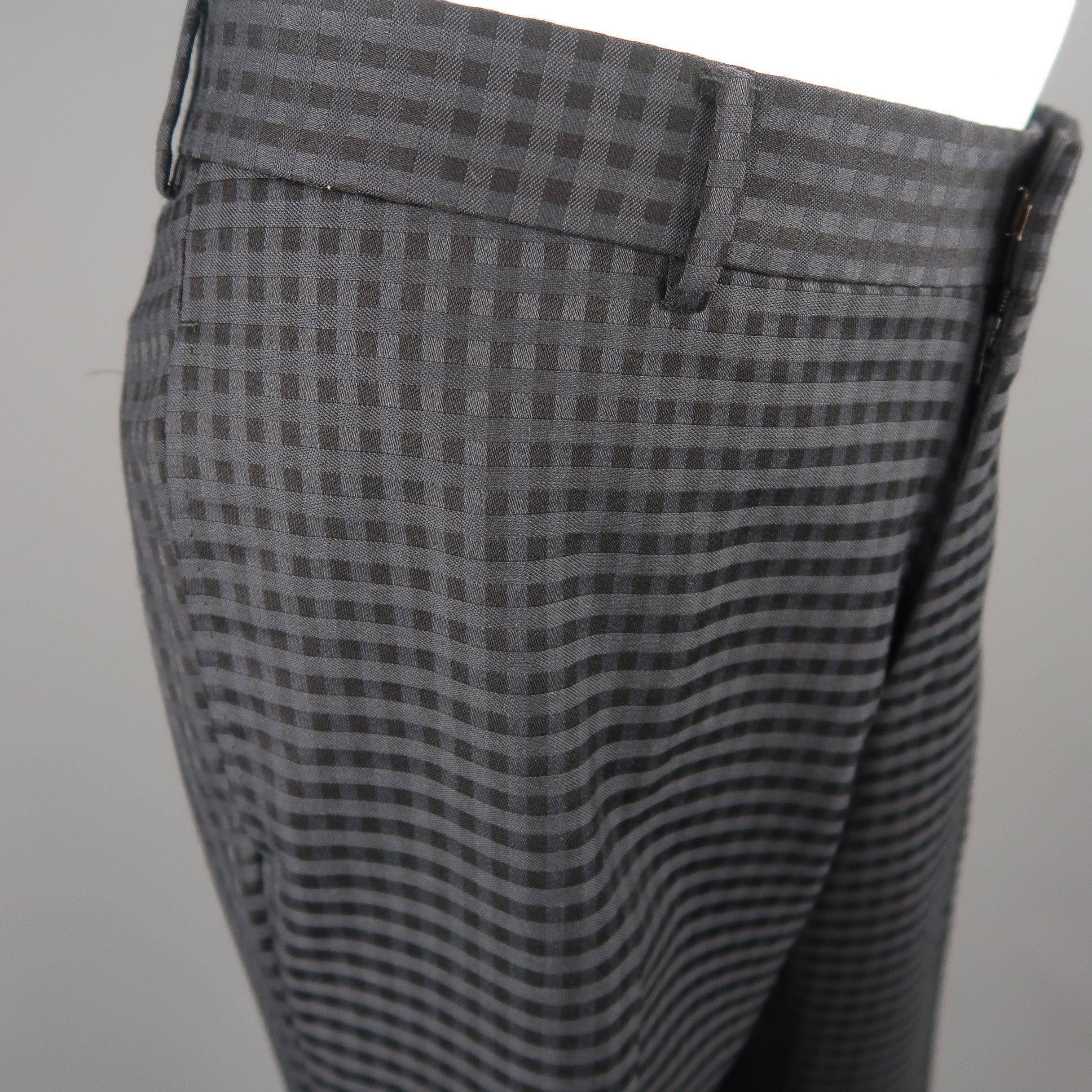 GUCCI Size 32 Black Gingham Plaid Textured Wool Dress Pants In Excellent Condition In San Francisco, CA