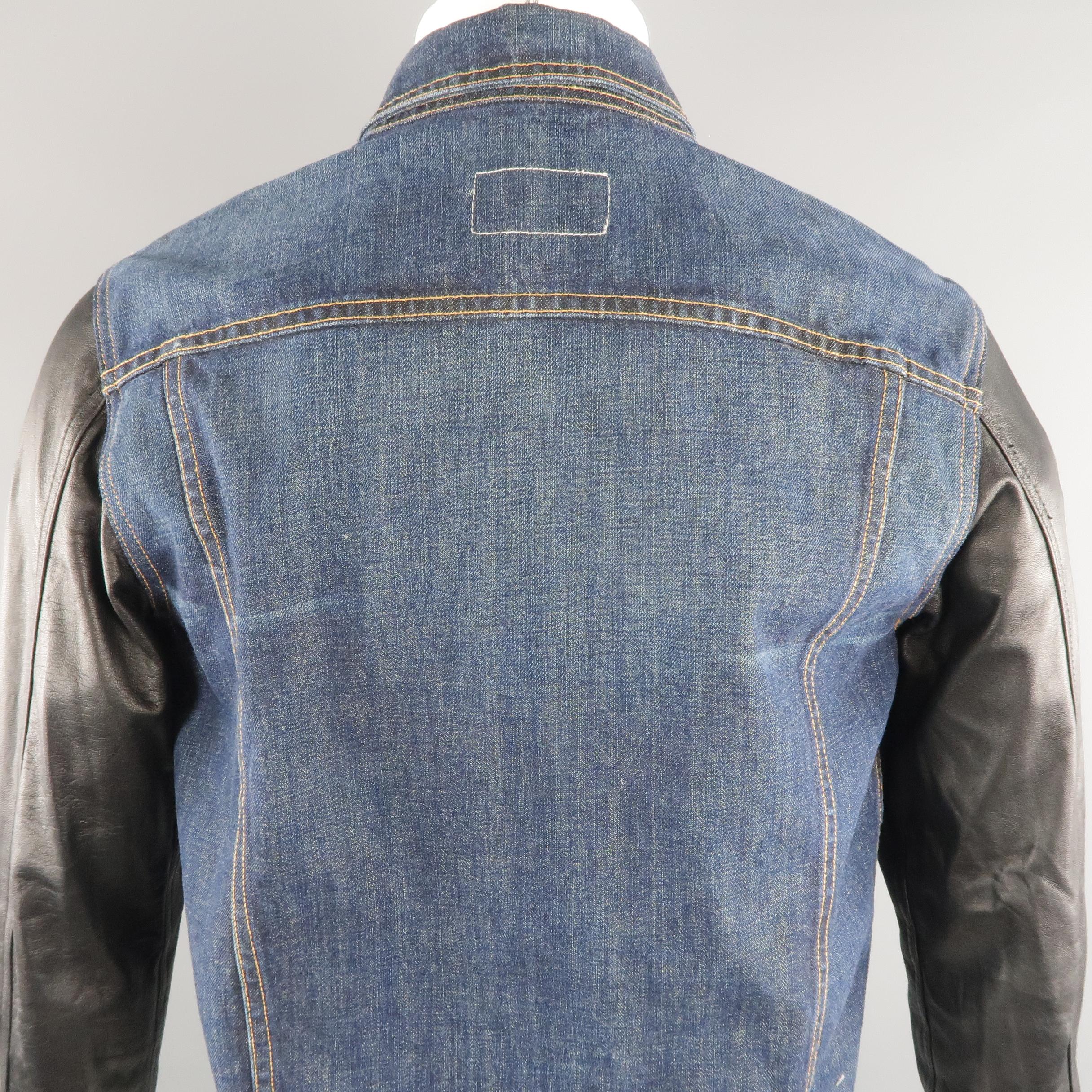RAG & BONE M Indigo Denim Leather Sleeves Trucker Jacket In Excellent Condition In San Francisco, CA