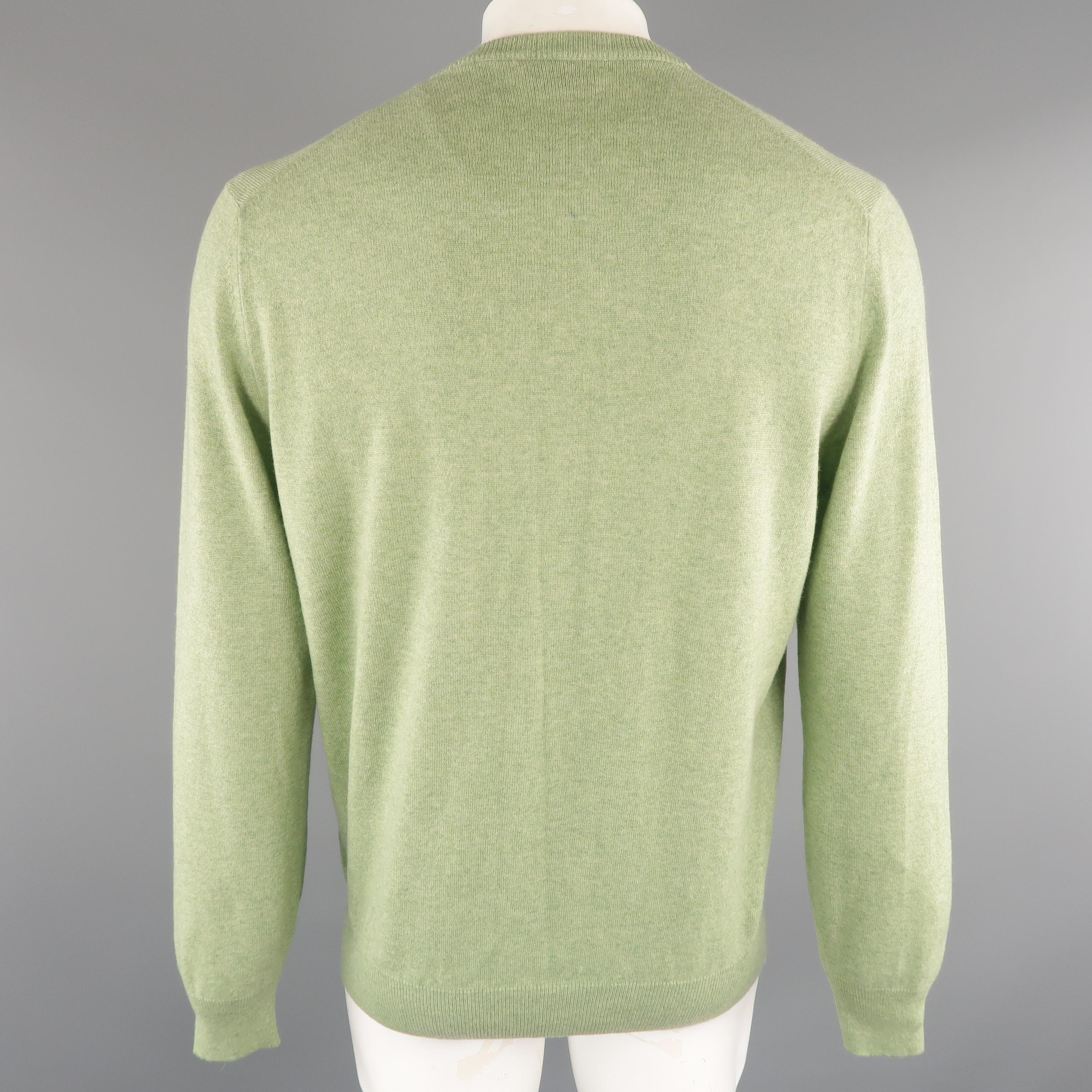 BRUNELLO CUCINELLI Size 44 Green Knitted Cashmere V-neck Sweater In New Condition In San Francisco, CA