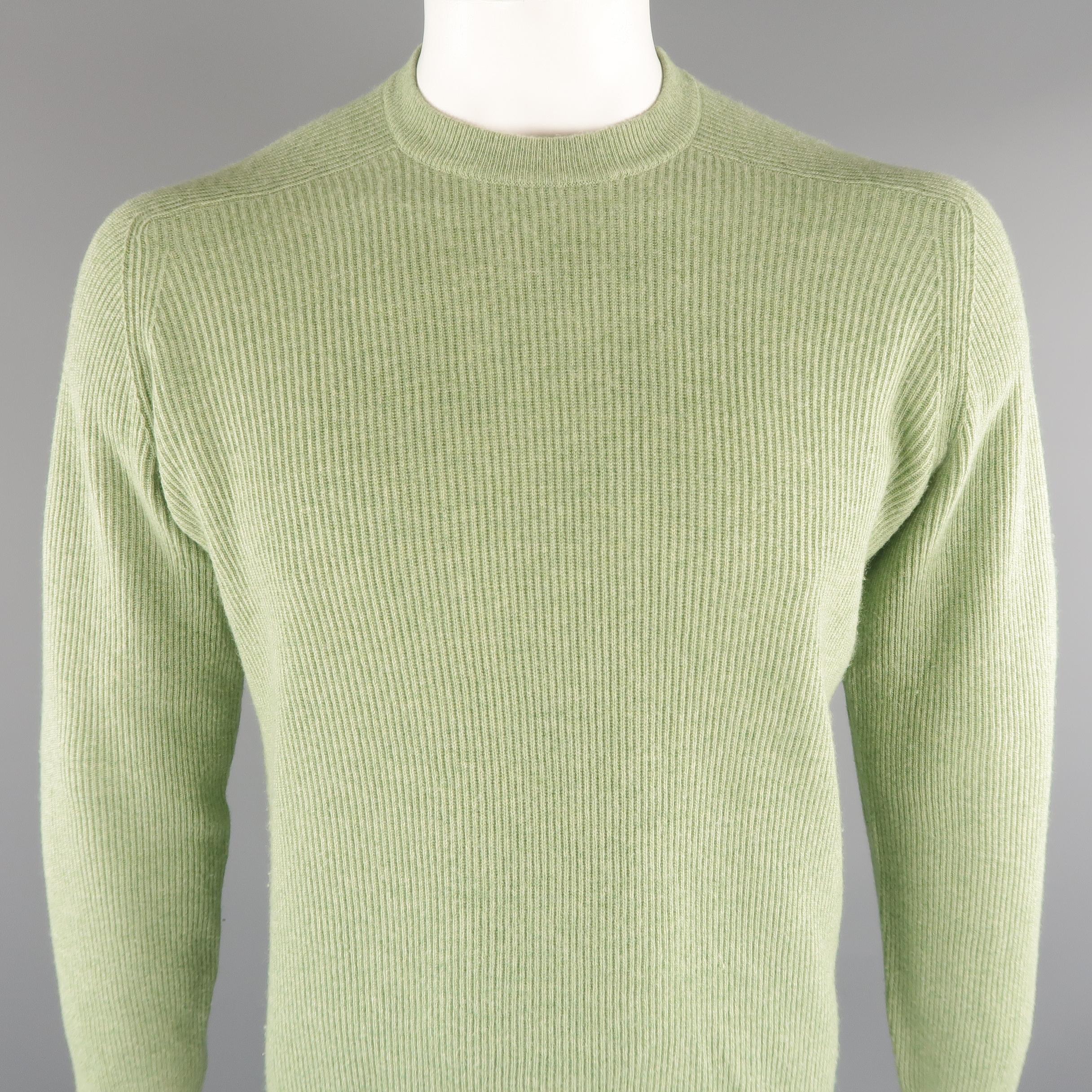 BRUNELLO CUCINELLI sweater comes in 100% cashmere in a green tone, ribbed knit, with a crewneck and ribbed cuff and waistband. Made in Italy.
 
Excellent Pre-Owned Condition.
Marked: 52 IT
 
Measurements:
 
Shoulder: 17 in.
Chest: 46 in.
Sleeve: 26