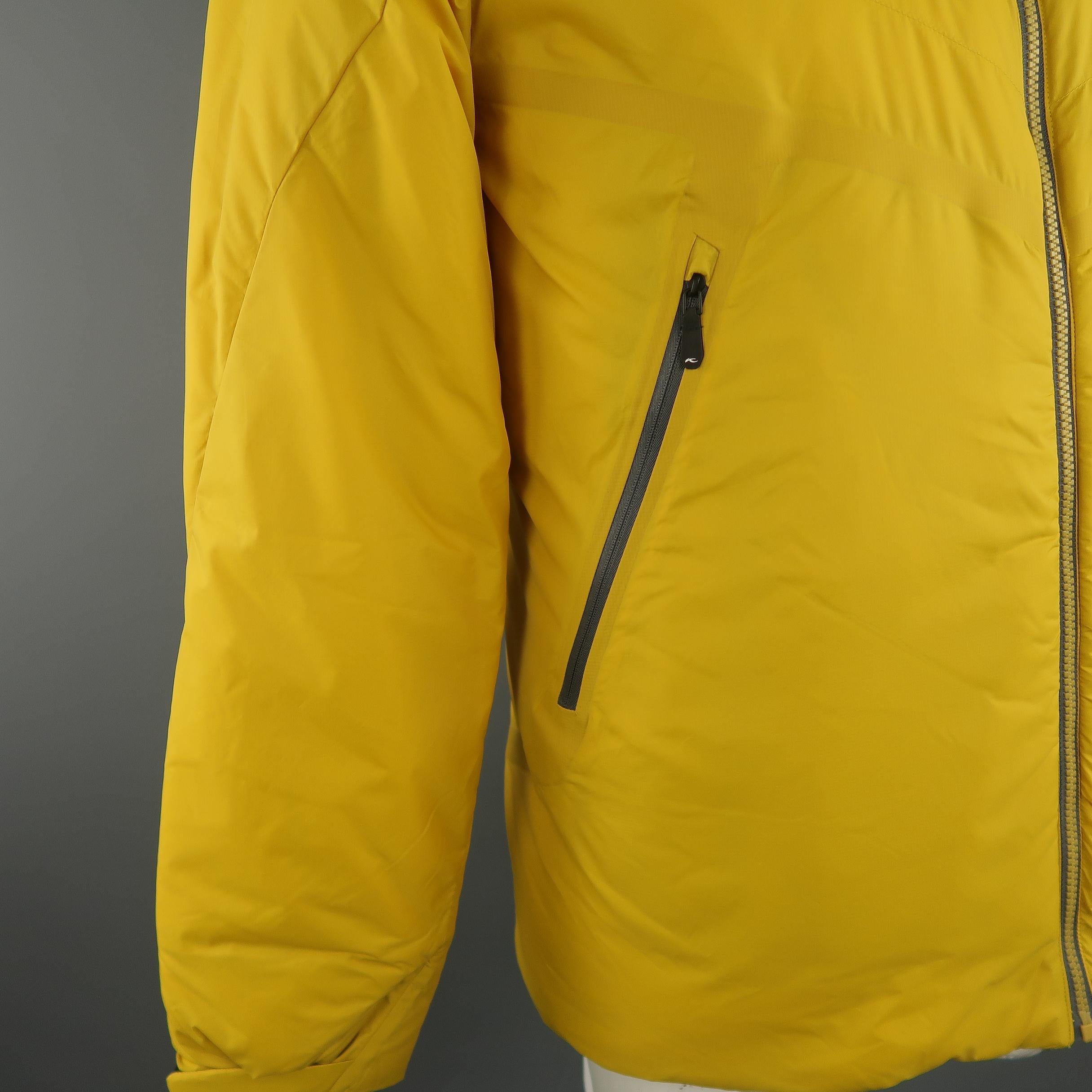 KJUS 42 Yellow Solid Polyamide Hooded Jacket In New Condition In San Francisco, CA