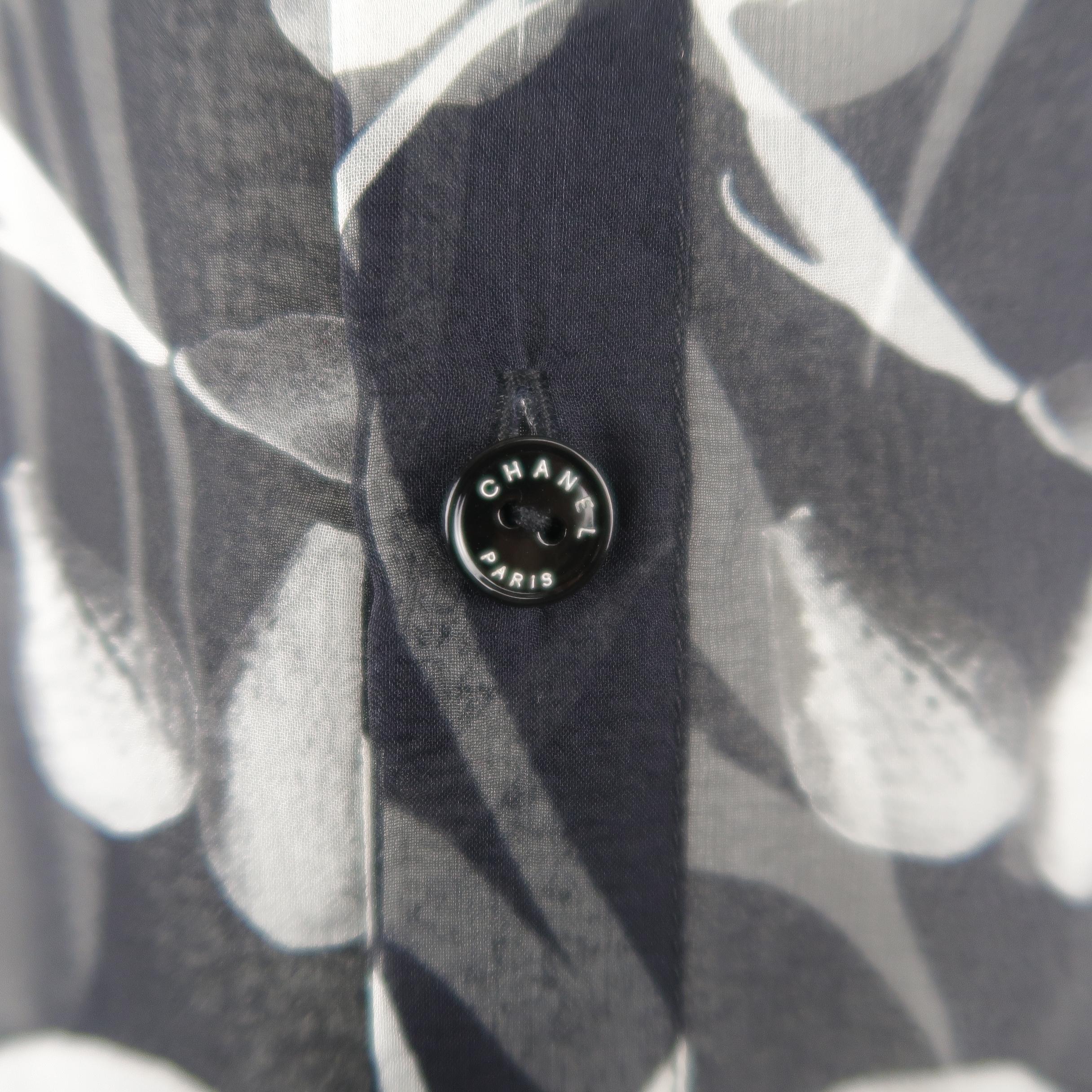 CHANEL Size M Black & White Floral CC Pleated Silk Chiffon Sleeveless Blouse 3