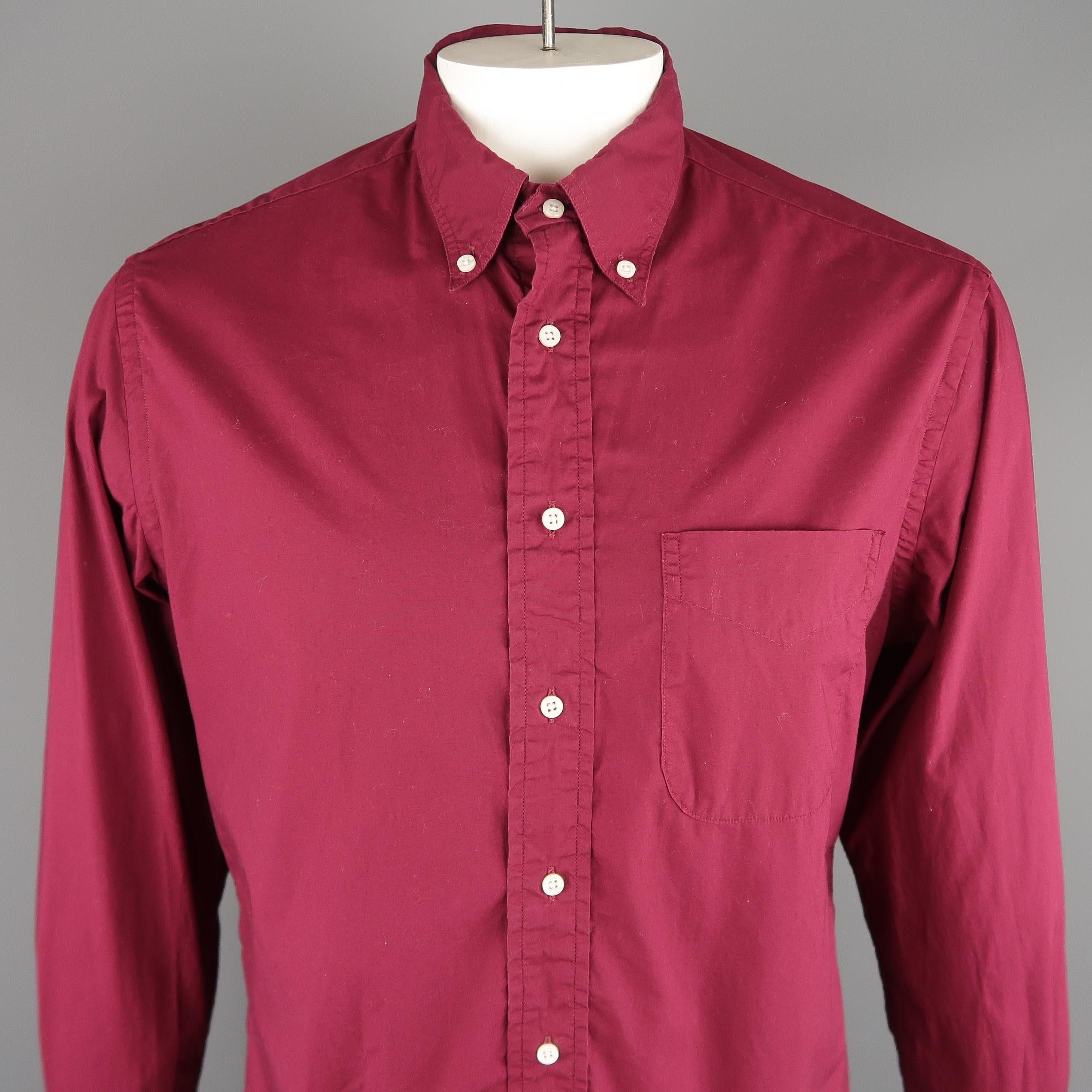 GITMAN VINTAGE long sleeve shirt come in burgundy solid cotton with a front pocket and button down. Made in USA.
 
Excellent Pre-Owned Condition.
Marked: L
 
Measurements:
 
Shoulder: 18 in.
Chest: 47 in.
Sleeve: 26.5 in.
Length: 32  in.