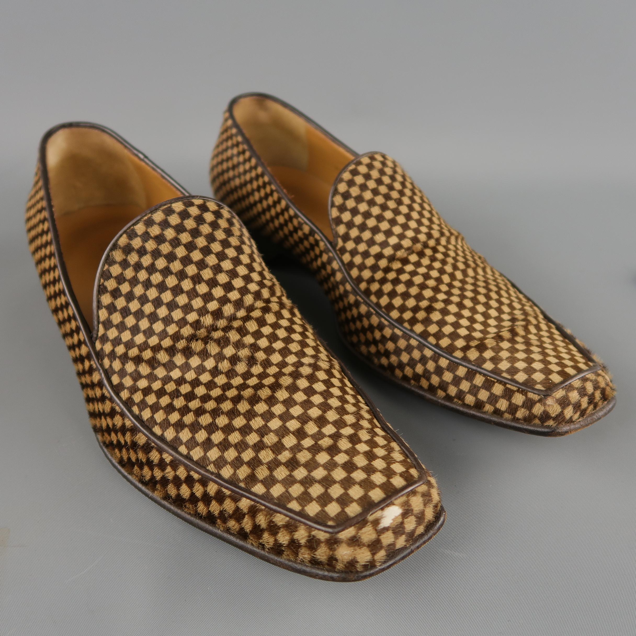 LOUIS VUITTON loafers come in brown and tan checkered Damier print ponyhair with a squared off point apron toe and brown leather piping. Scrufs on toes. As-is. Made in Italy.
 
Fair Pre-Owned Condition.
Marked: UK 10.5
 
Outsole: 12.5 x 4 in.