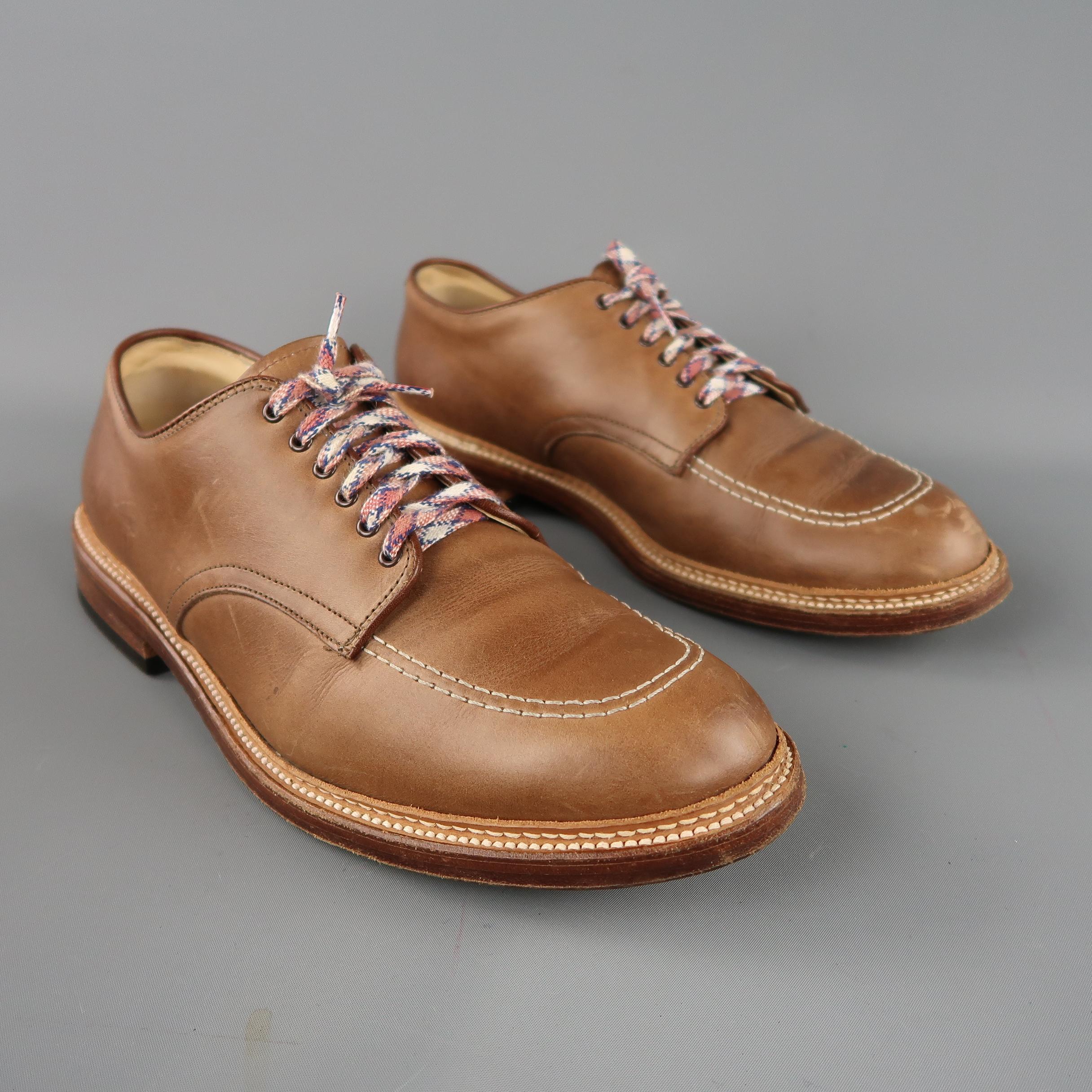 ALDEN indy shoe come in tan leather, with contrast stitch and plaid tie, lace up. As - is. Made in USA.
 
Good  Pre-Owned Condition
Marked: 10.5
 
Measurements:
Outsole: 13 x 3.5  in.