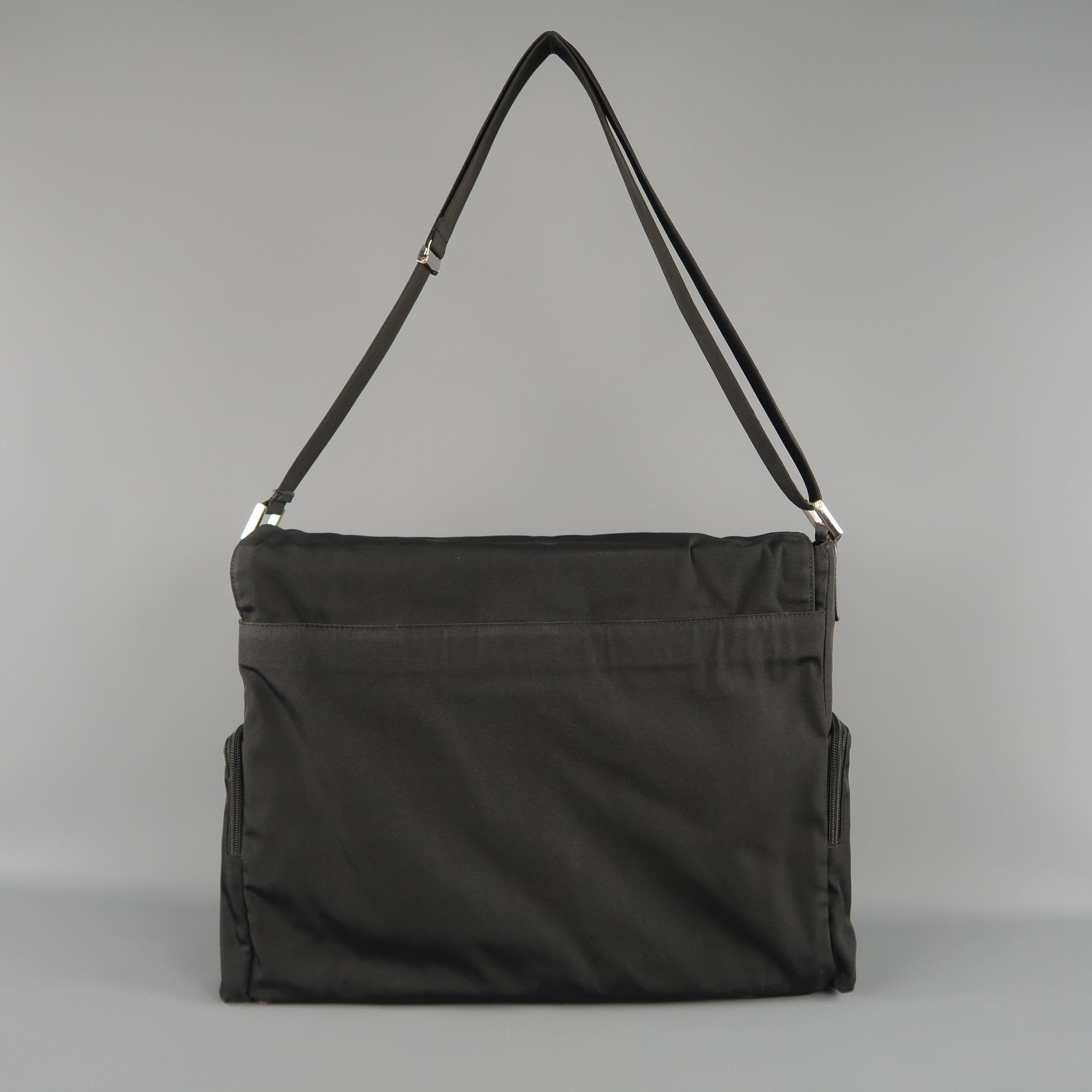 Vintage GUCCI Black Nylon Messenger Bag 2