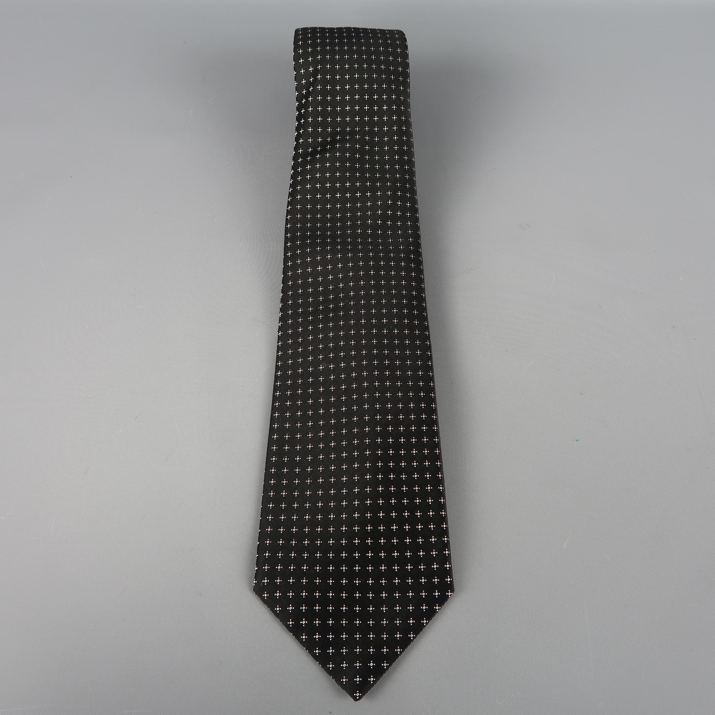 LUIGI BORRELLI tie come in black silk  with an all over silver dots like cross. Made in Italy.
 
Excellent Pre-Owned Condition.
 
Width: 3.5 in.