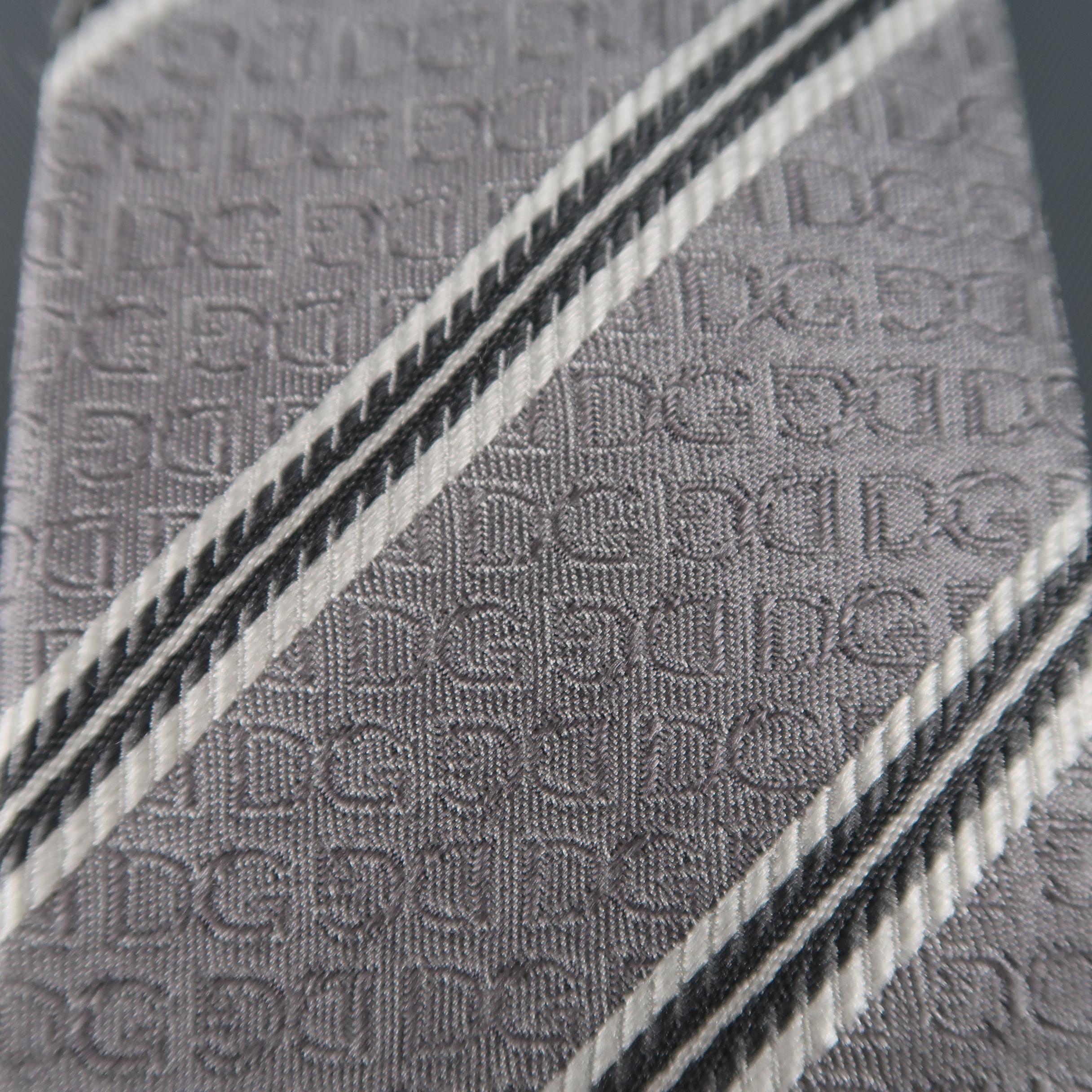 DOLCE & GABBANA Silver Diagonal Stripe Skinny Silk Tie In Excellent Condition In San Francisco, CA