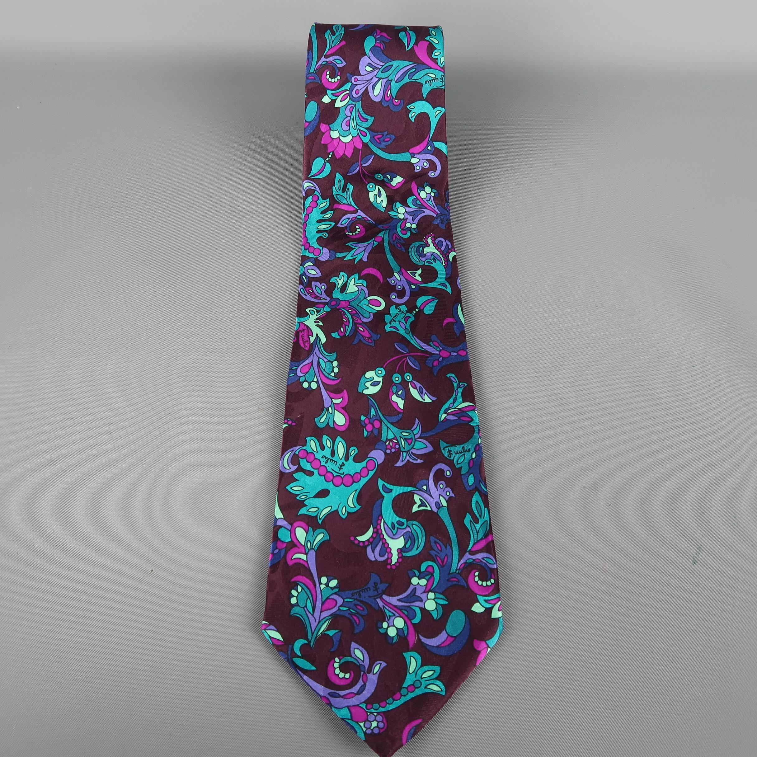 EMILIO PUCCI tie come in brown silk  with an all over colored leaves  print. Made in Italy.
 
Excellent Pre-Owned Condition.
 
Width: 4 in.