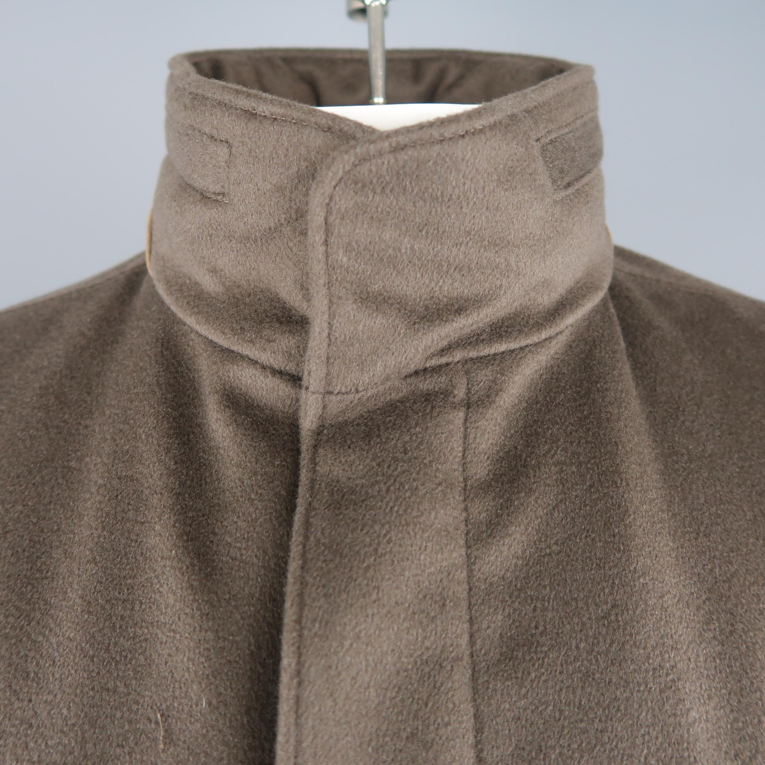 Men's LORO PIANA L Brown Cashmere High Zip Hood Collar Storm System Coat In New Condition In San Francisco, CA