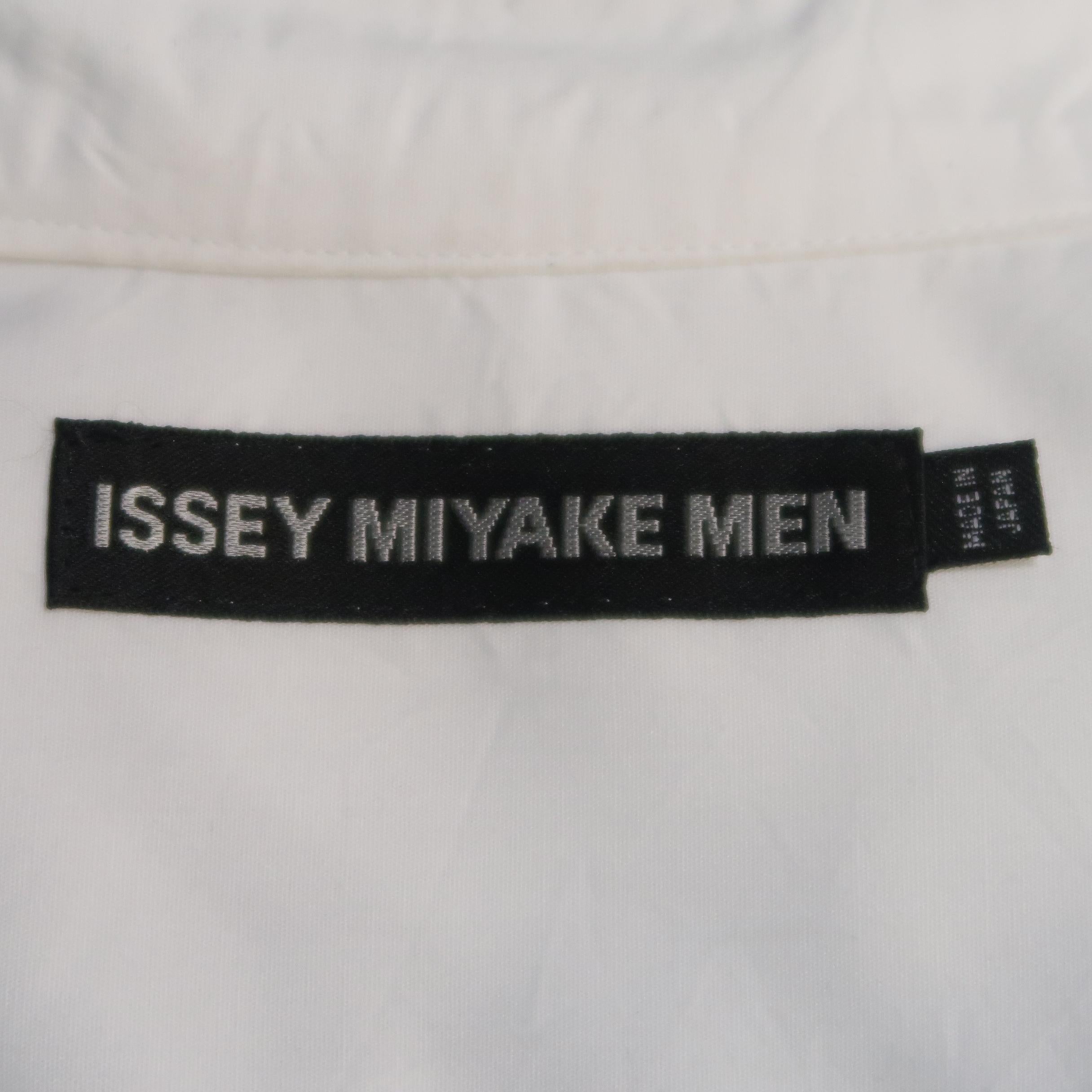 ISSEY MIYAKE Size L White Solid Polyester / Cotton Casual Shirt 2