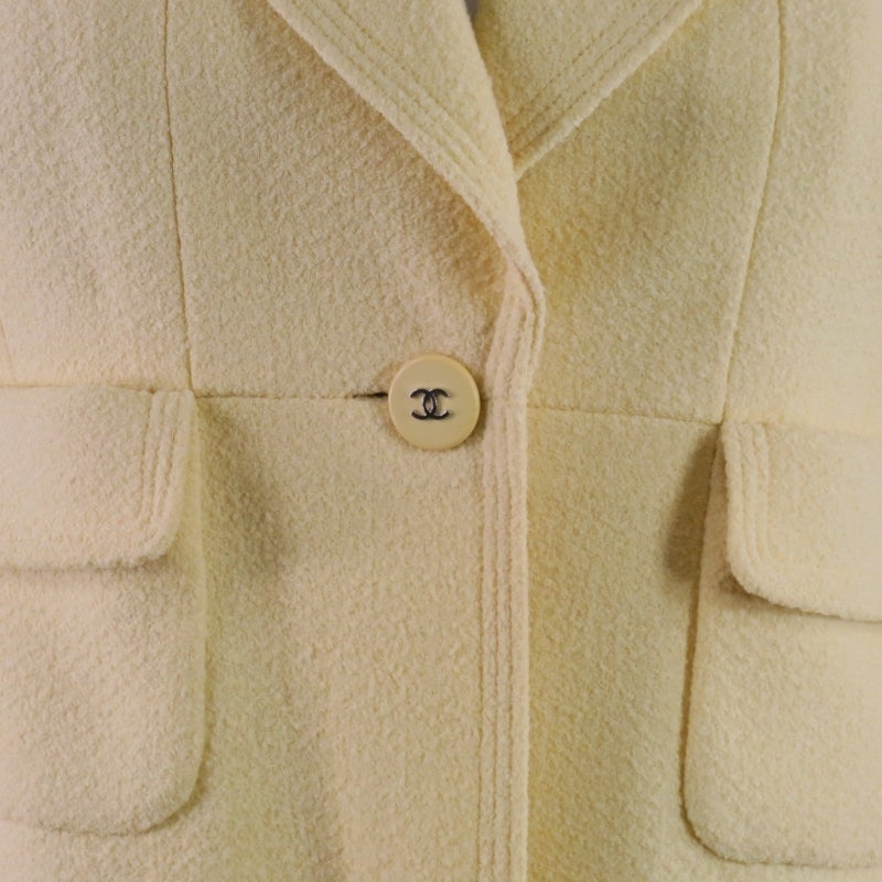 Vintage CHANEL Size 2 Yellow Wool /nylon Jacket with Patch Pockets In Excellent Condition In San Francisco, CA