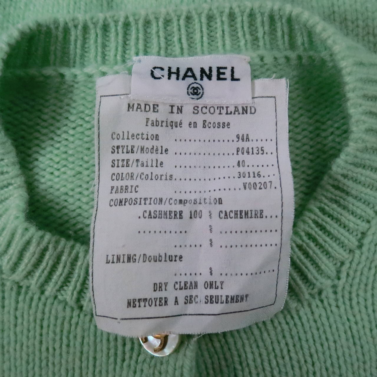 Vintage CHANEL Size M Mint Green Cashmere Cardigan In Good Condition In San Francisco, CA