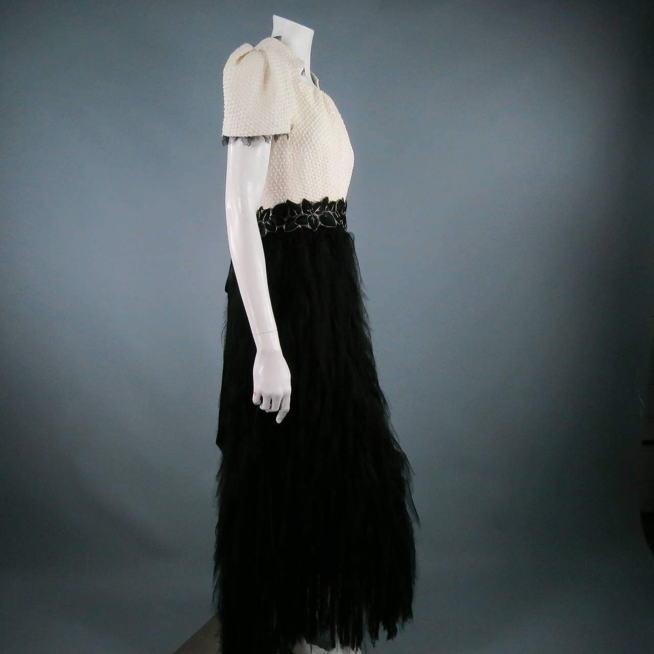 Women's 2012's CHANEL Size 8 Beige - black Silk Blend Gown/Evening Wear