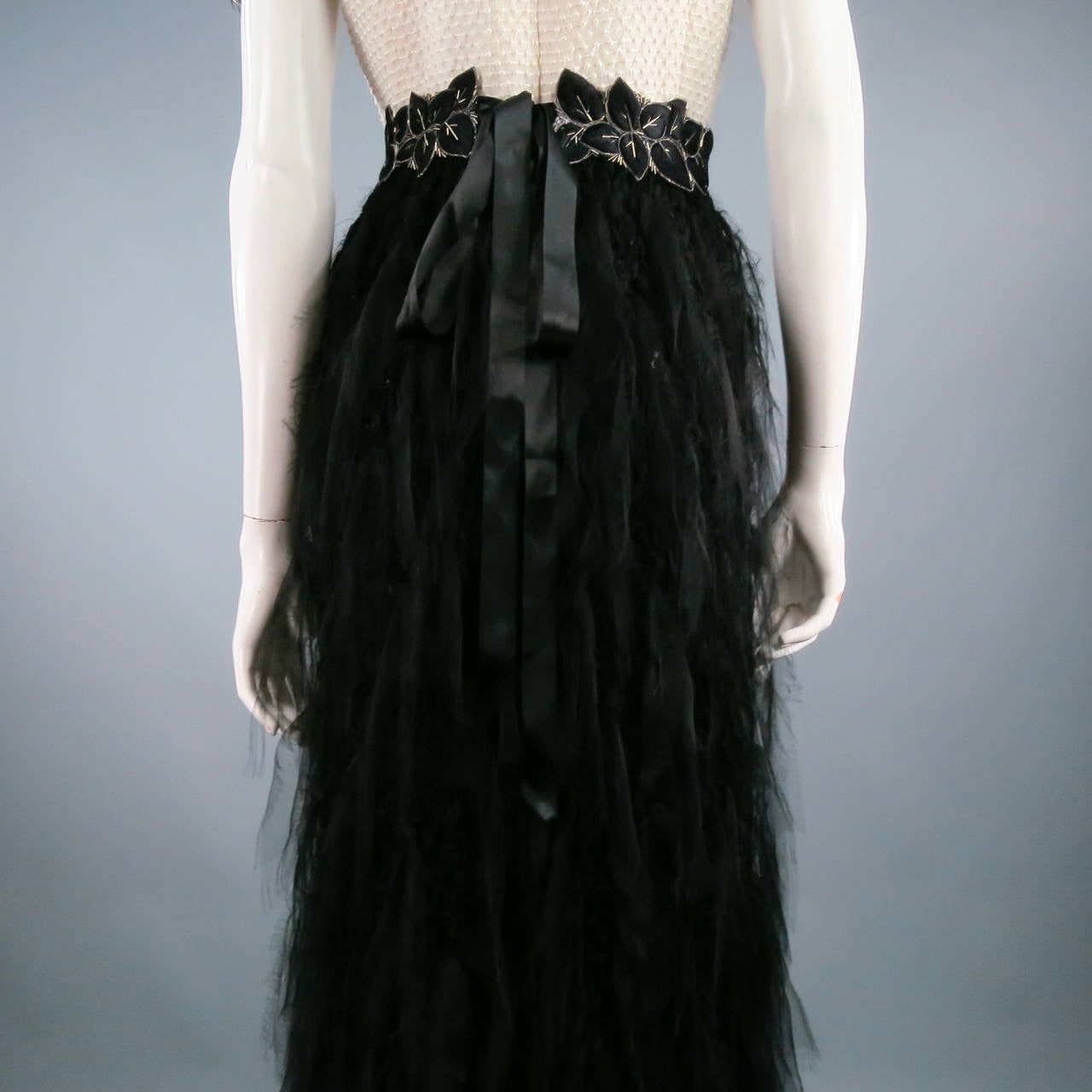 2012's CHANEL Size 8 Beige - black Silk Blend Gown/Evening Wear 3