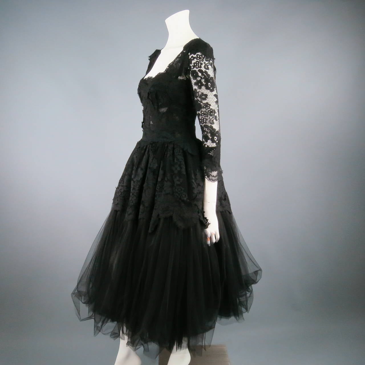Women's DOLCE & GABBANA Size 6 Black Lace Cocktail Dress