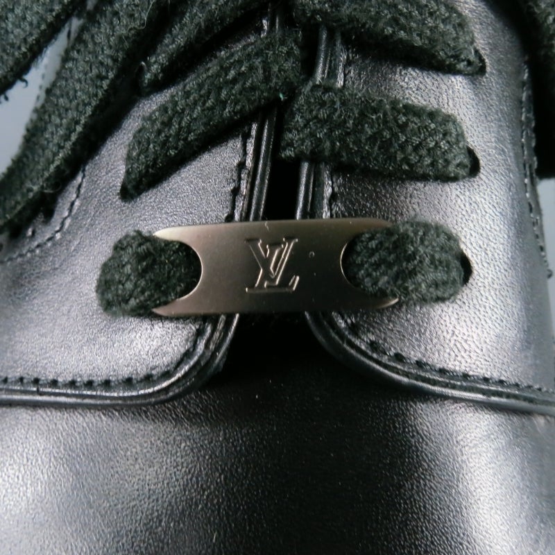 Men's LOUIS VUITTON Size 10.5 Black Leather Wingtip Lace Up