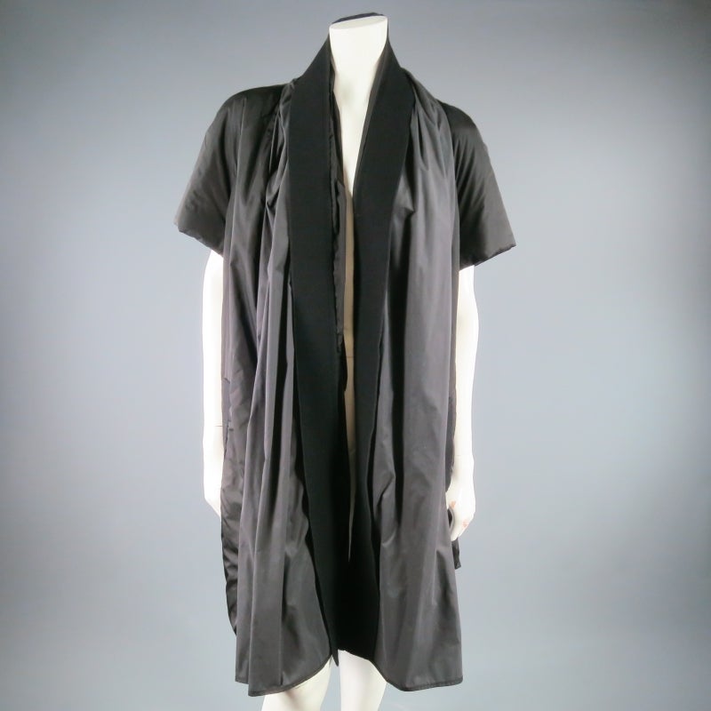 MANTU Size L Black Nylon Short Sleeve Wool Trim Puff Coat 1