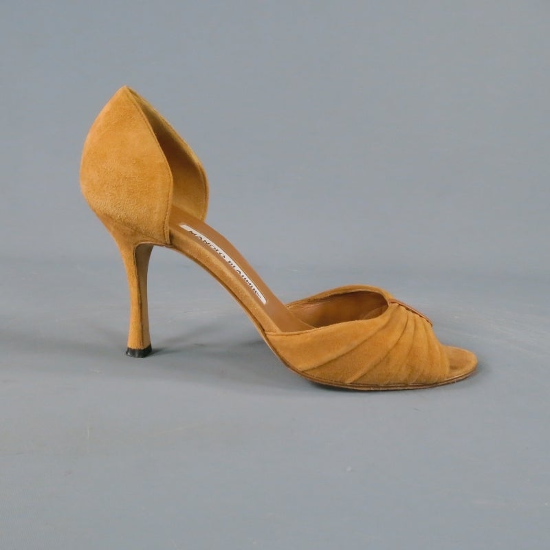 MANOLO BLAHNIK Size 8 Tan Suede D'Orsay Pumps In Excellent Condition In San Francisco, CA